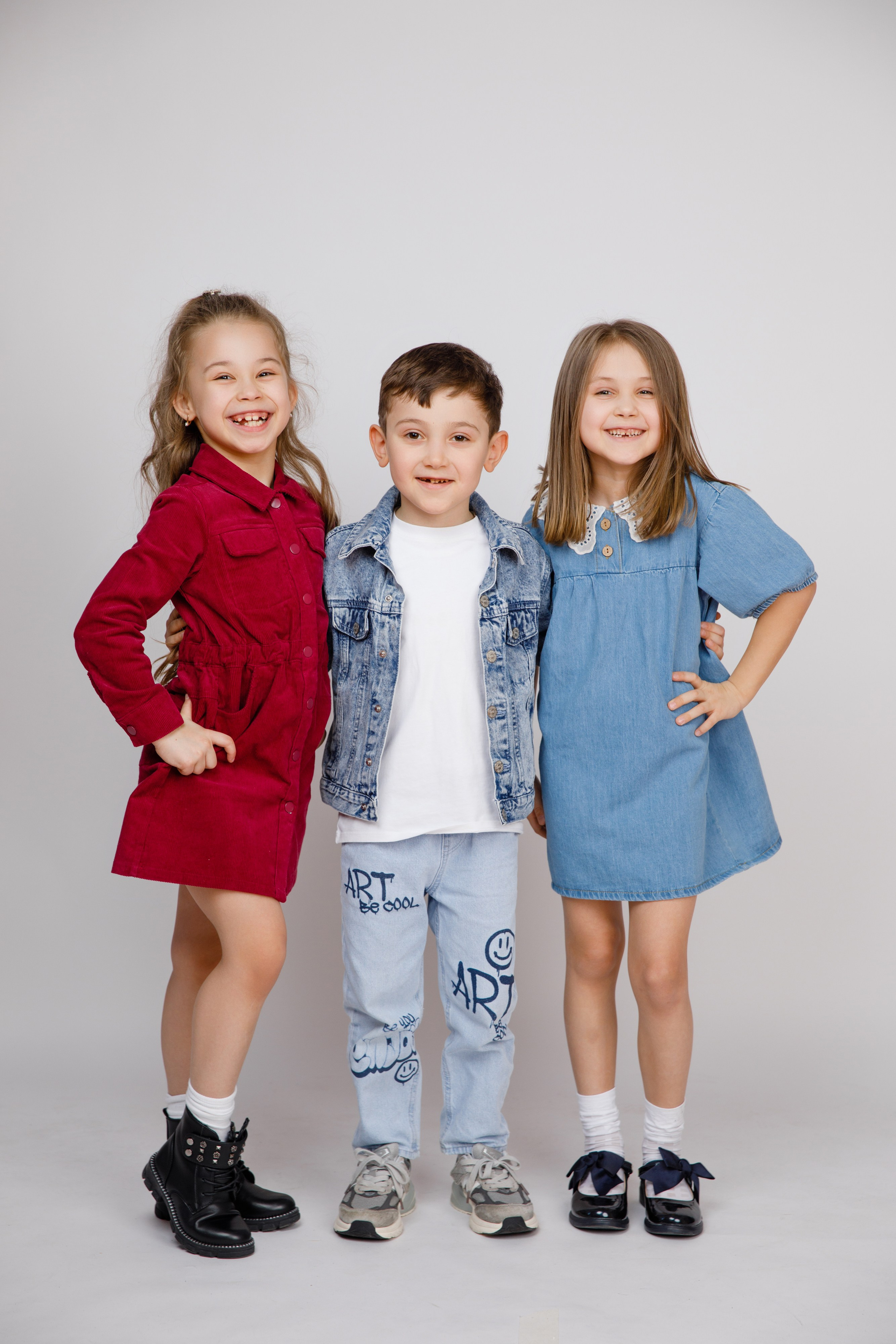 ГРУППОВЫЕ ФОТОГРАФИИ. Выпускные альбомы в Москве FOTOVMESTE