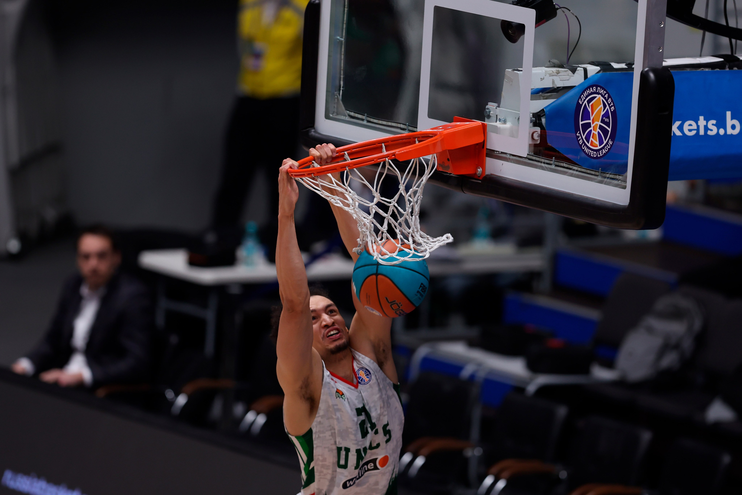 БК Зенит — БК Уникс 13.02.2025. Спортивный и репортажный фотограф Антон Тереханов