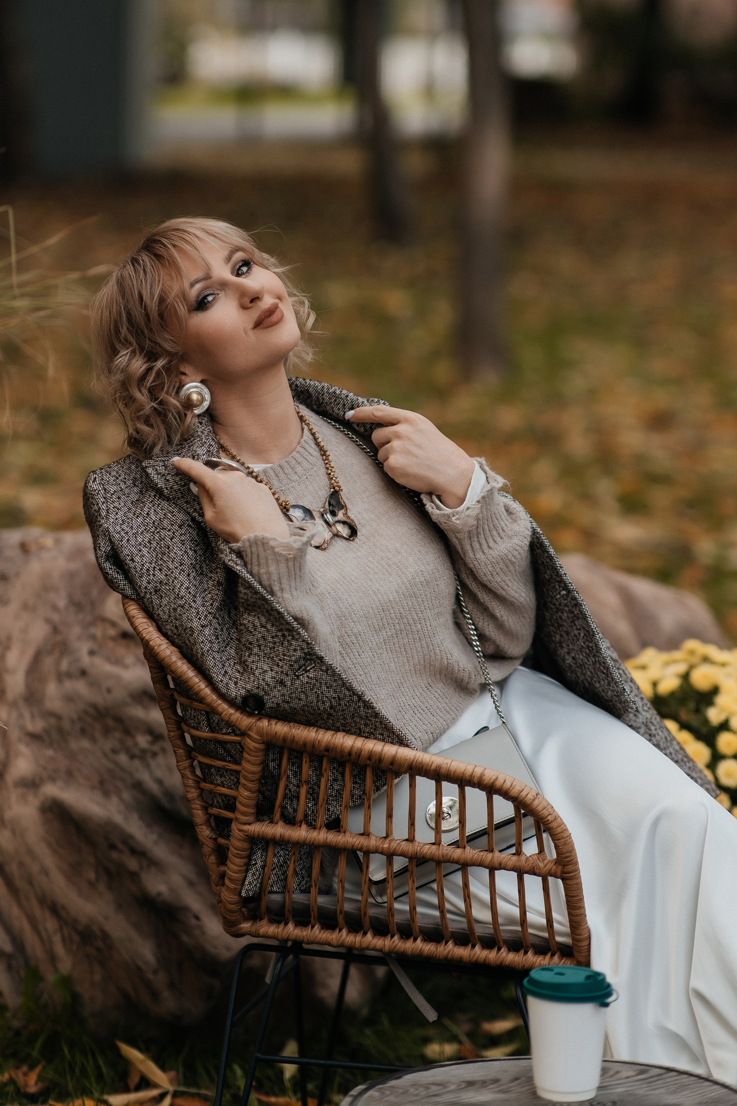 Маша и осень