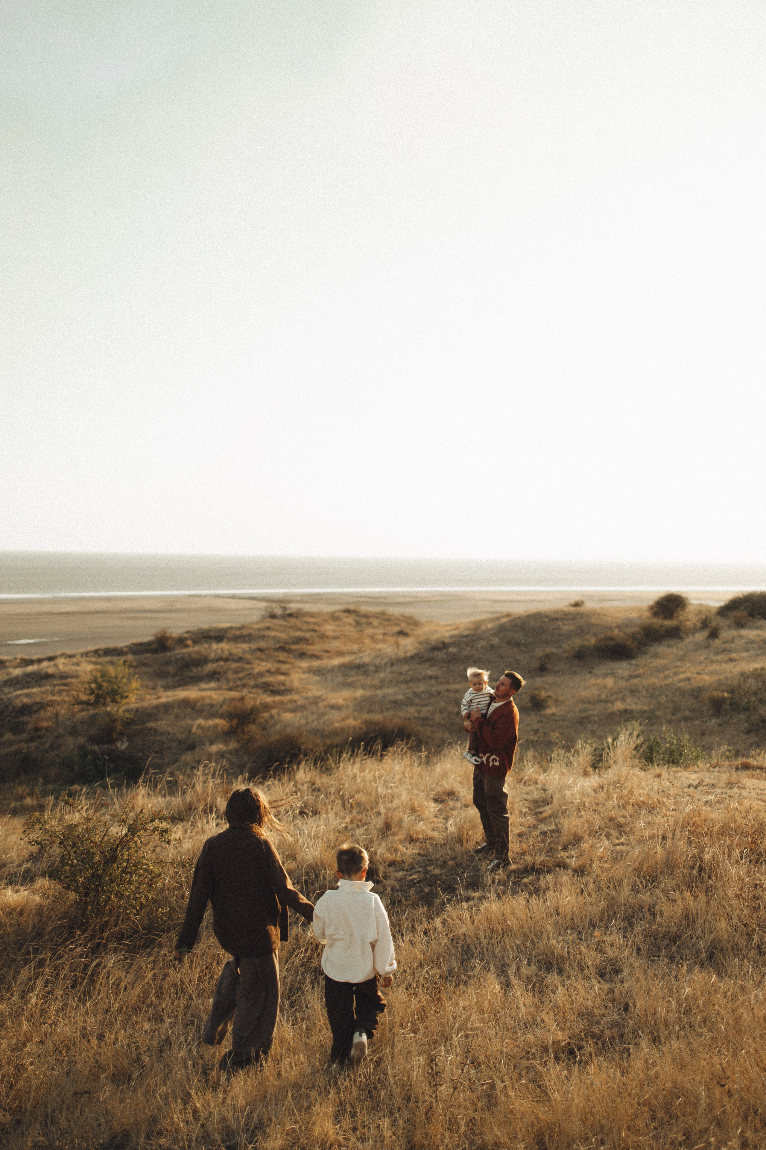 Семейная история, закат в Мержаново. Семейный и детский фотограф, таганрог, ростов-на-дону