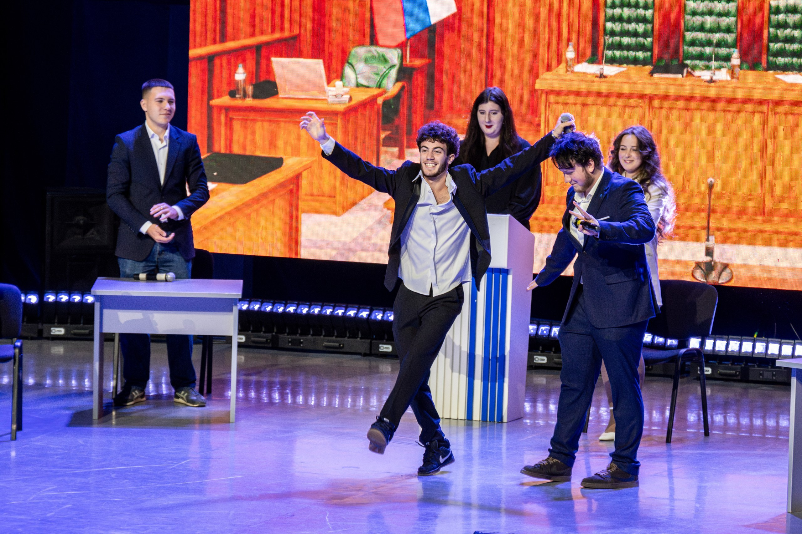 Посвящение в студенты ЮШ 2025. Репортажный и портретный фотограф во Владивостоке Денис Седов