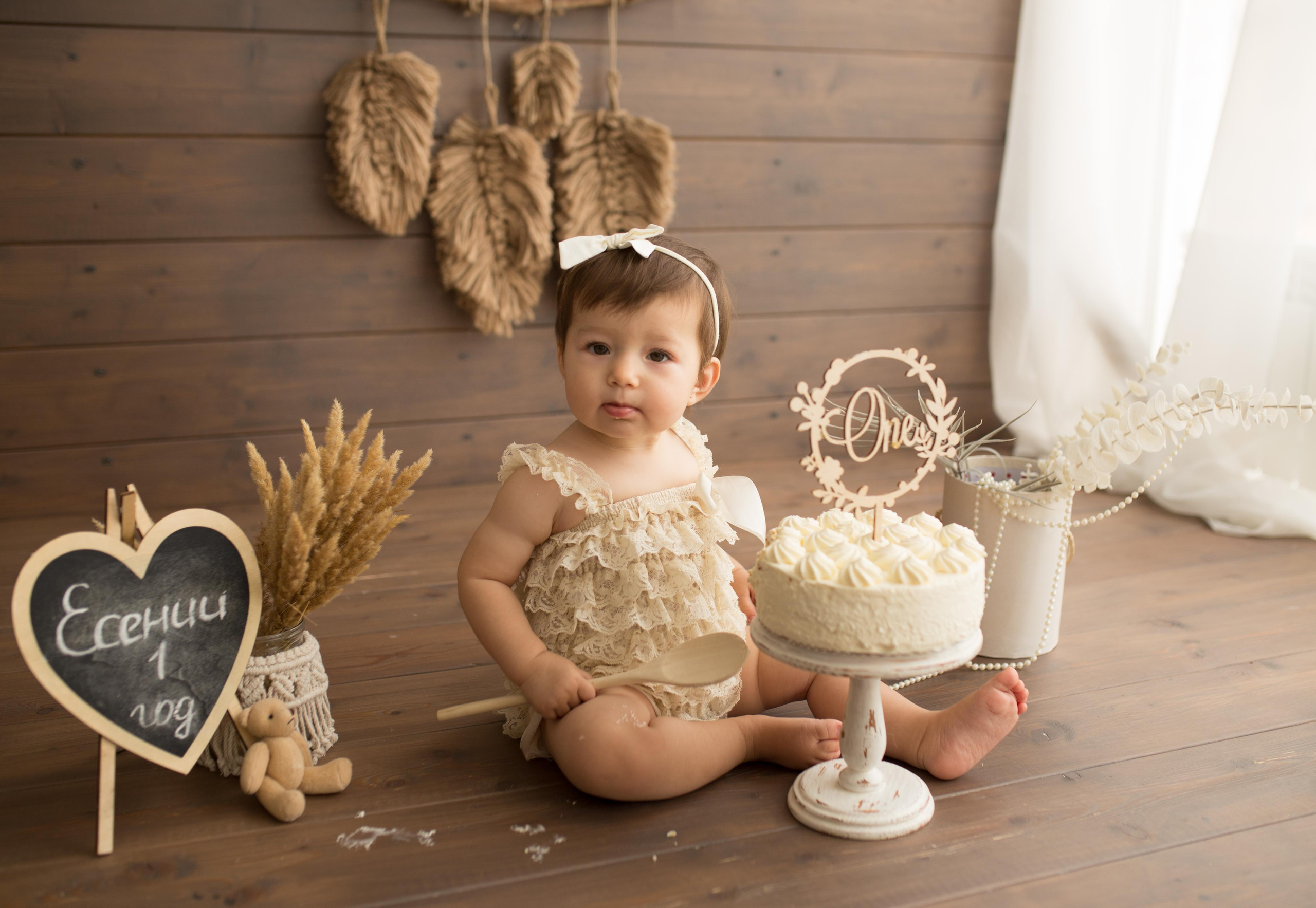 Фотосессия крушение торта в Казани. Фотограф новорождённых малышей и детский фотограф В Казани Лана Максим