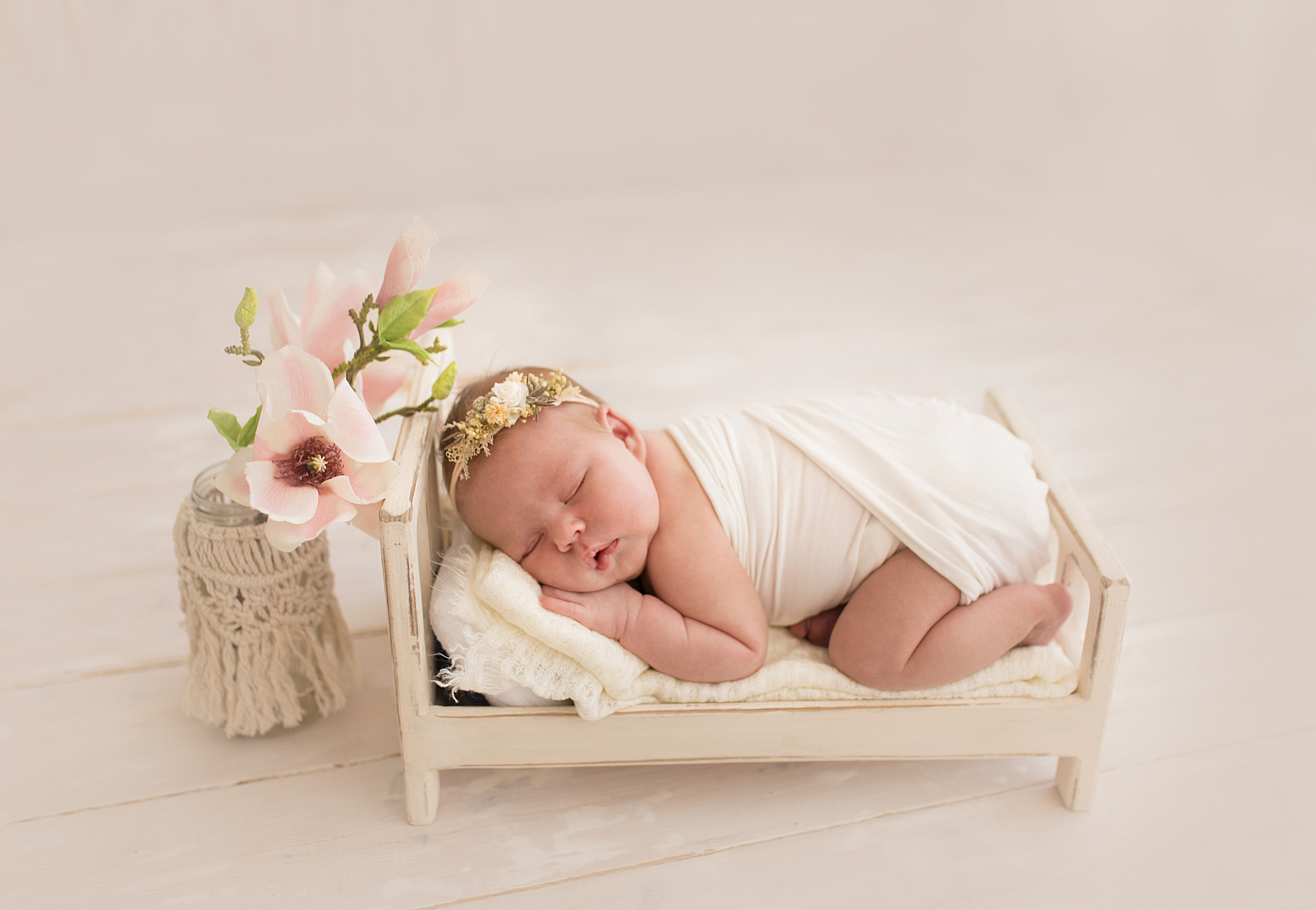 Фотосессия новорождённого. Фотограф новорождённых малышей и детский фотограф В Казани Лана Максим