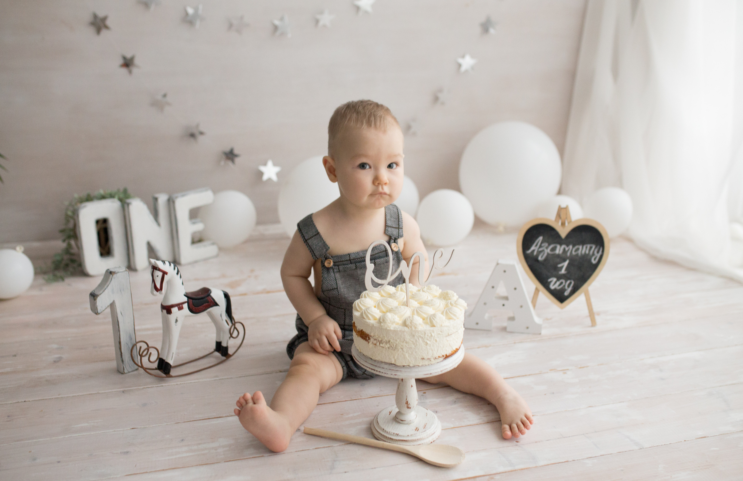 Фотосессия крушение торта в Казани. Фотограф новорождённых малышей и детский фотограф В Казани Лана Максим