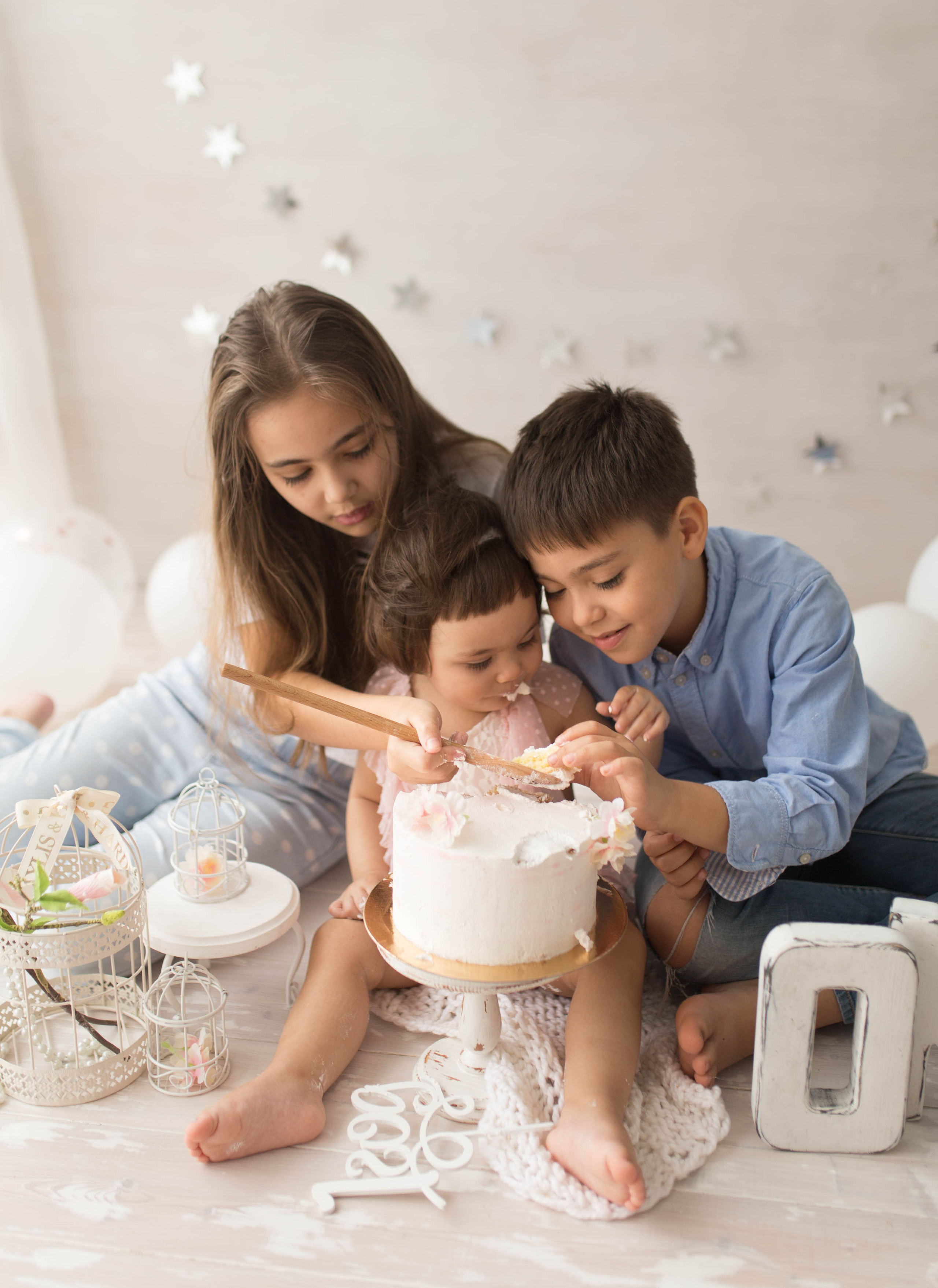 Фотосессия крушение торта в Казани. Фотограф новорождённых малышей и детский фотограф В Казани Лана Максим