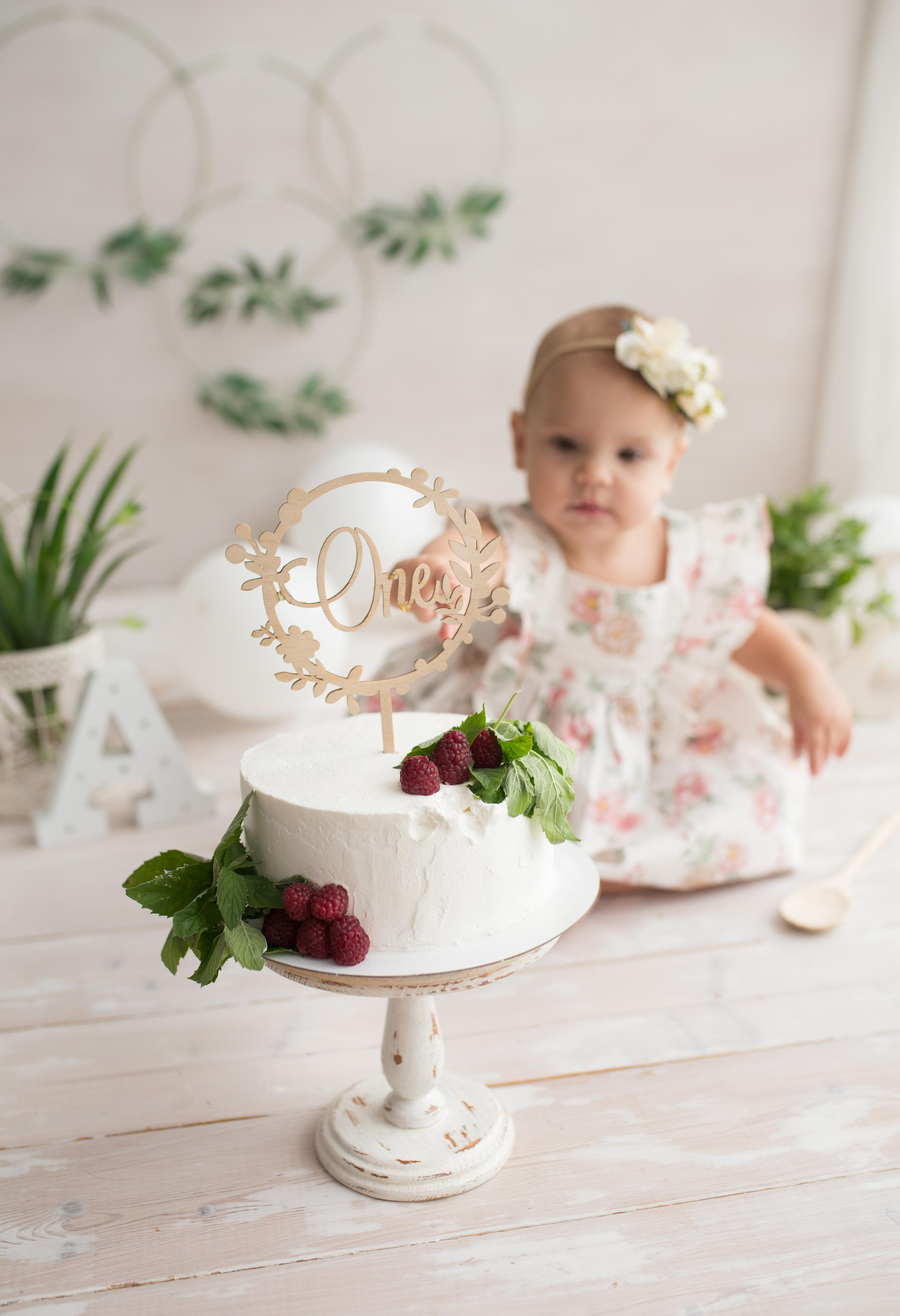 Фотосессия крушение торта в Казани. Фотограф новорождённых малышей и детский фотограф В Казани Лана Максим