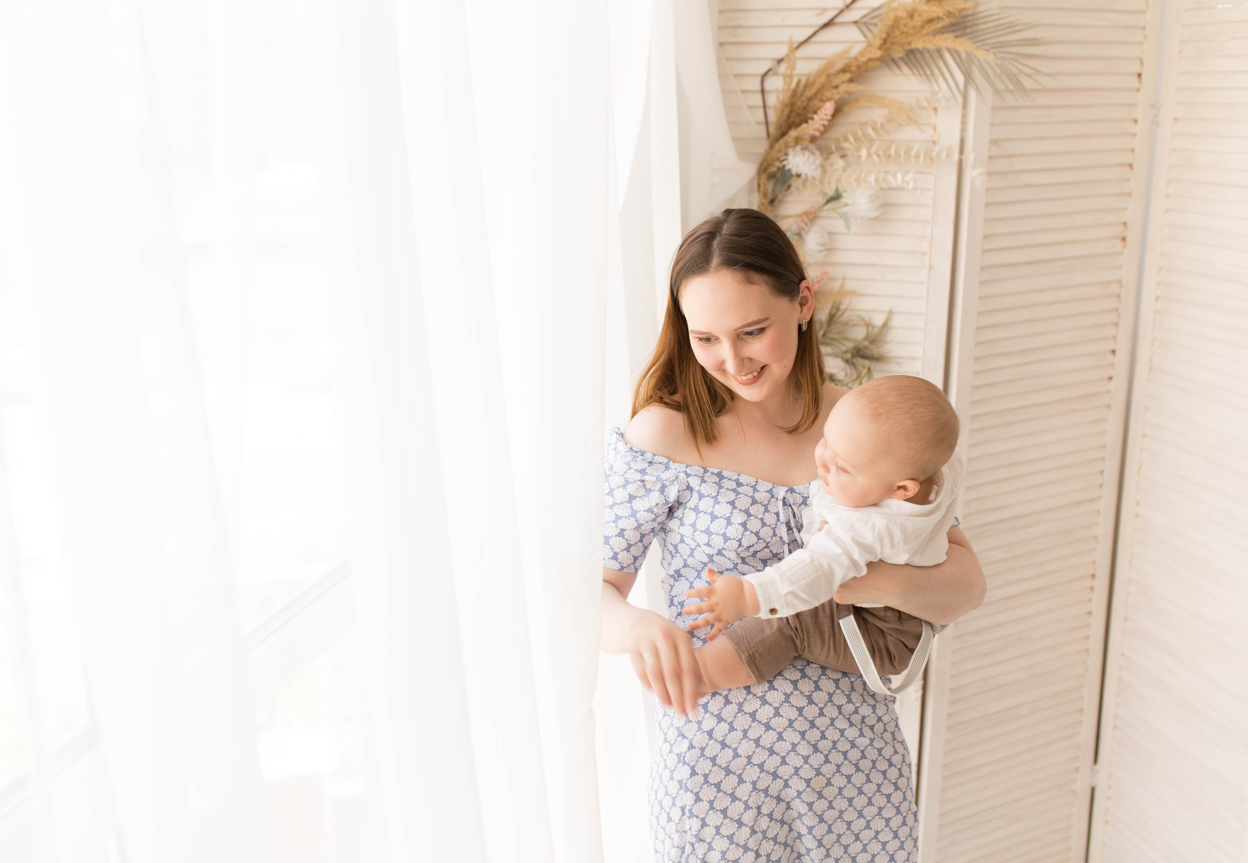 Мама и малыш. Фотограф новорождённых малышей и детский фотограф В Казани Лана Максим