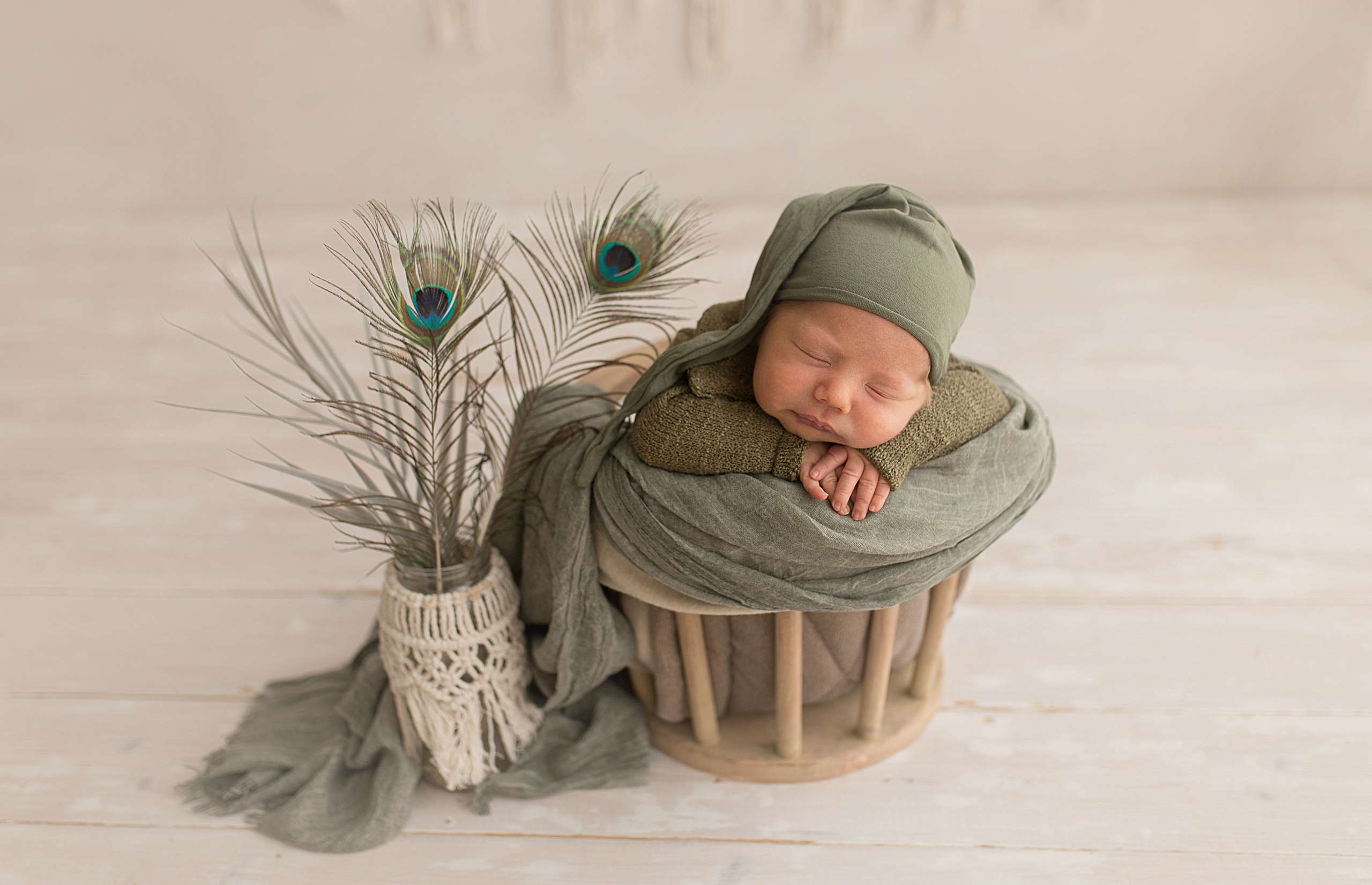 Фотосессия новорождённого. Фотограф новорождённых малышей и детский фотограф В Казани Лана Максим