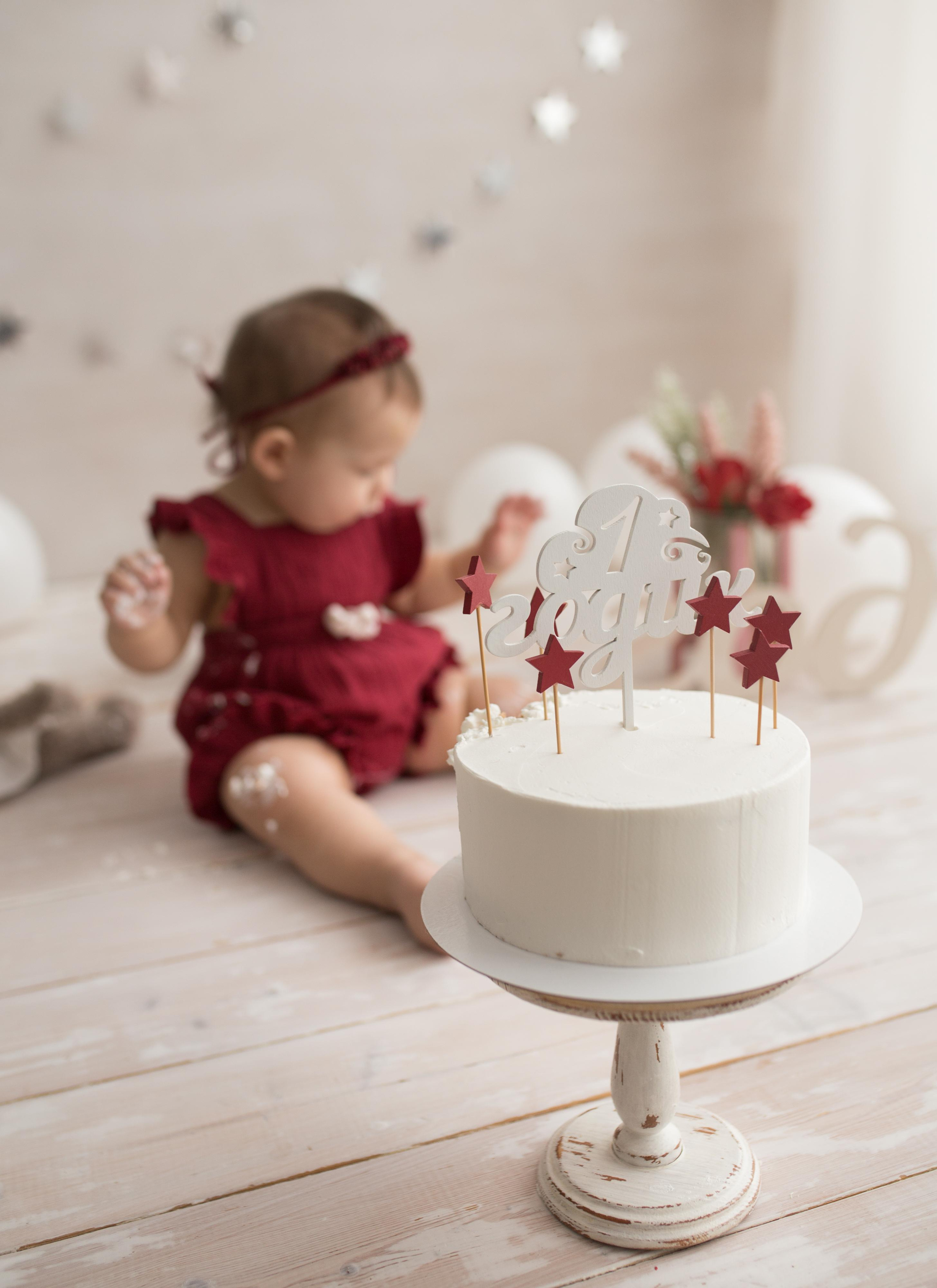 Фотосессия крушение торта в Казани. Фотограф новорождённых малышей и детский фотограф В Казани Лана Максим