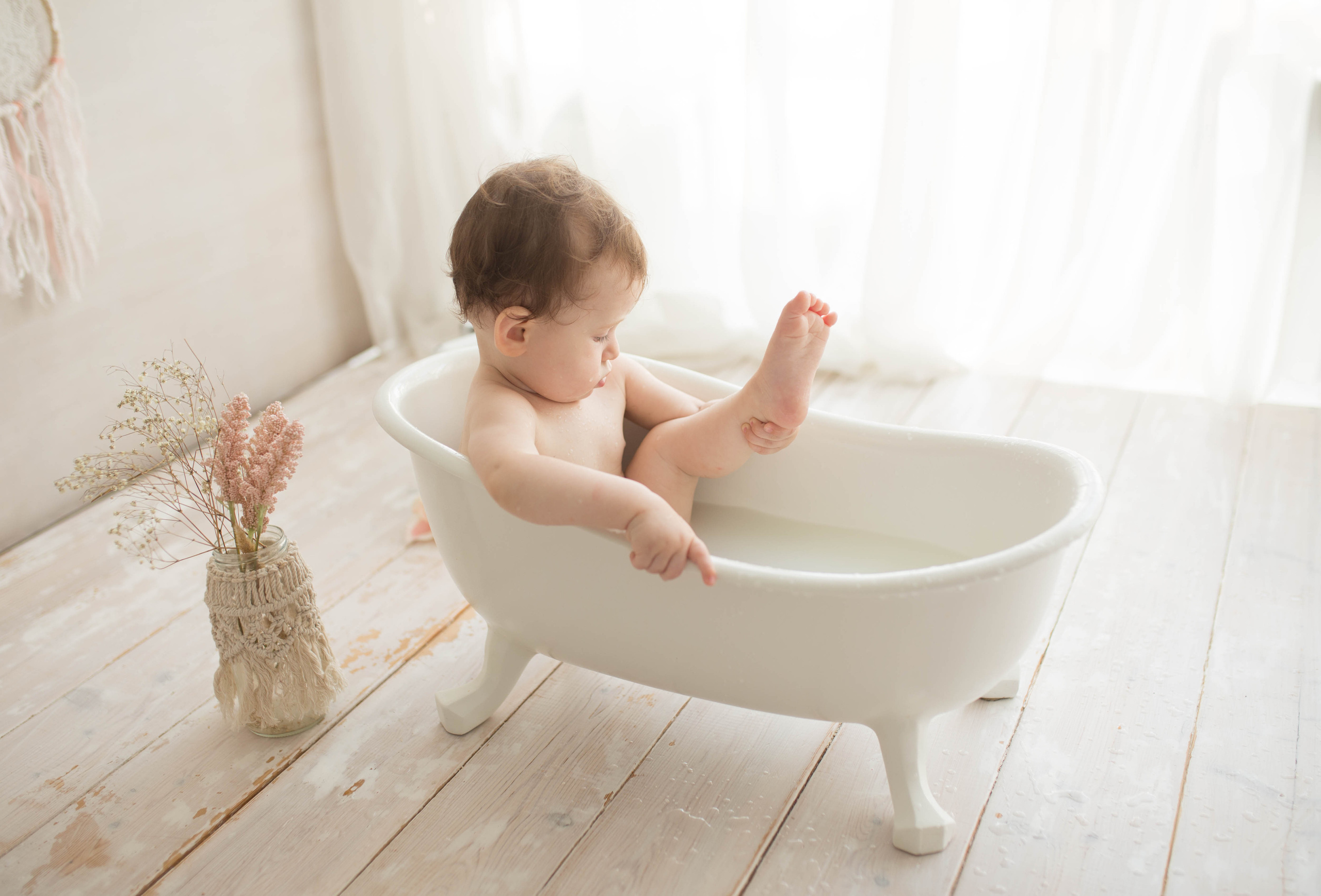 Фотосессия крушение торта в Казани. Фотограф новорождённых малышей и детский фотограф В Казани Лана Максим