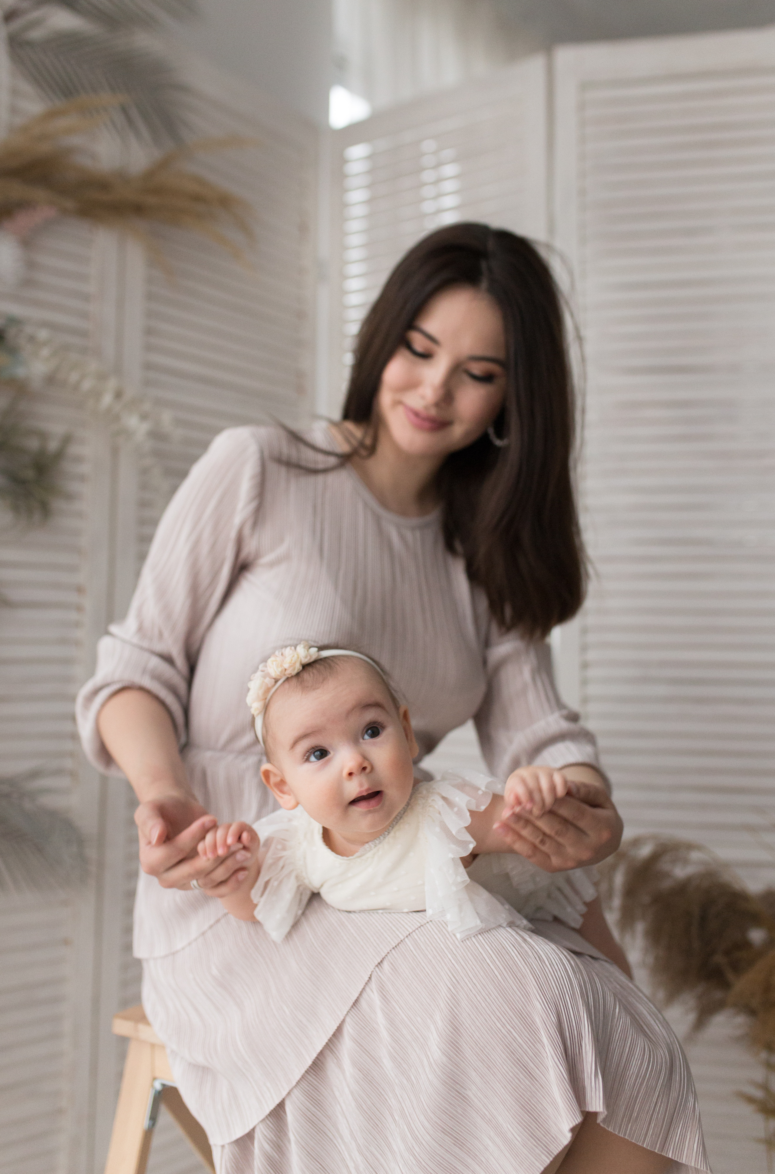 Мама и малыш. Фотограф новорождённых малышей и детский фотограф В Казани Лана Максим