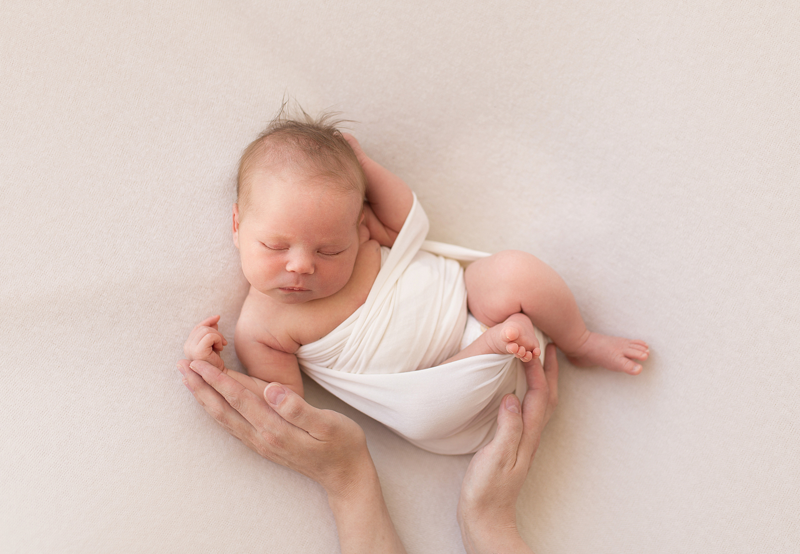 Фотосессия новорождённого. Фотограф новорождённых малышей и детский фотограф В Казани Лана Максим