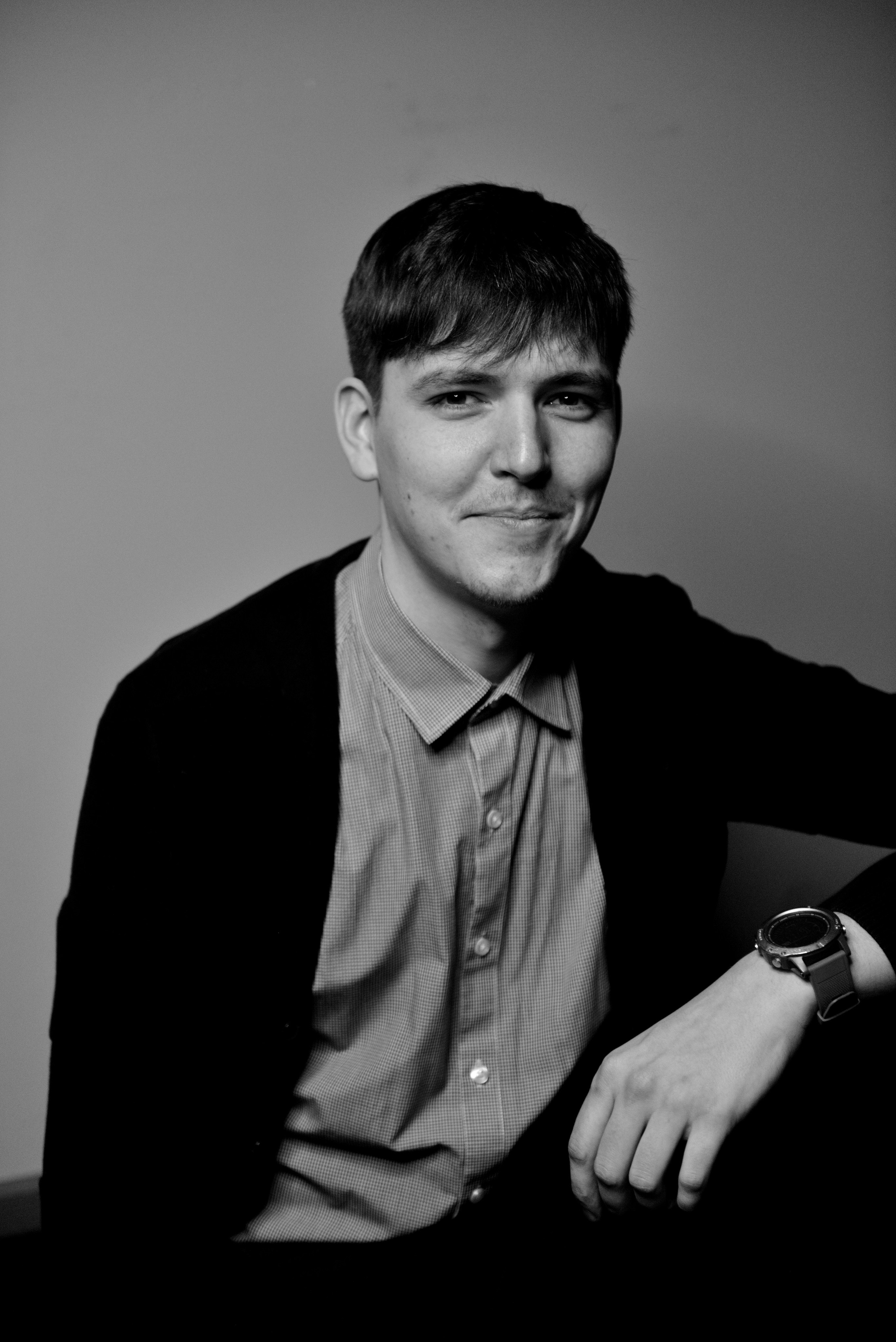 Красивый мужчина профессии Машинист Московского Метро.