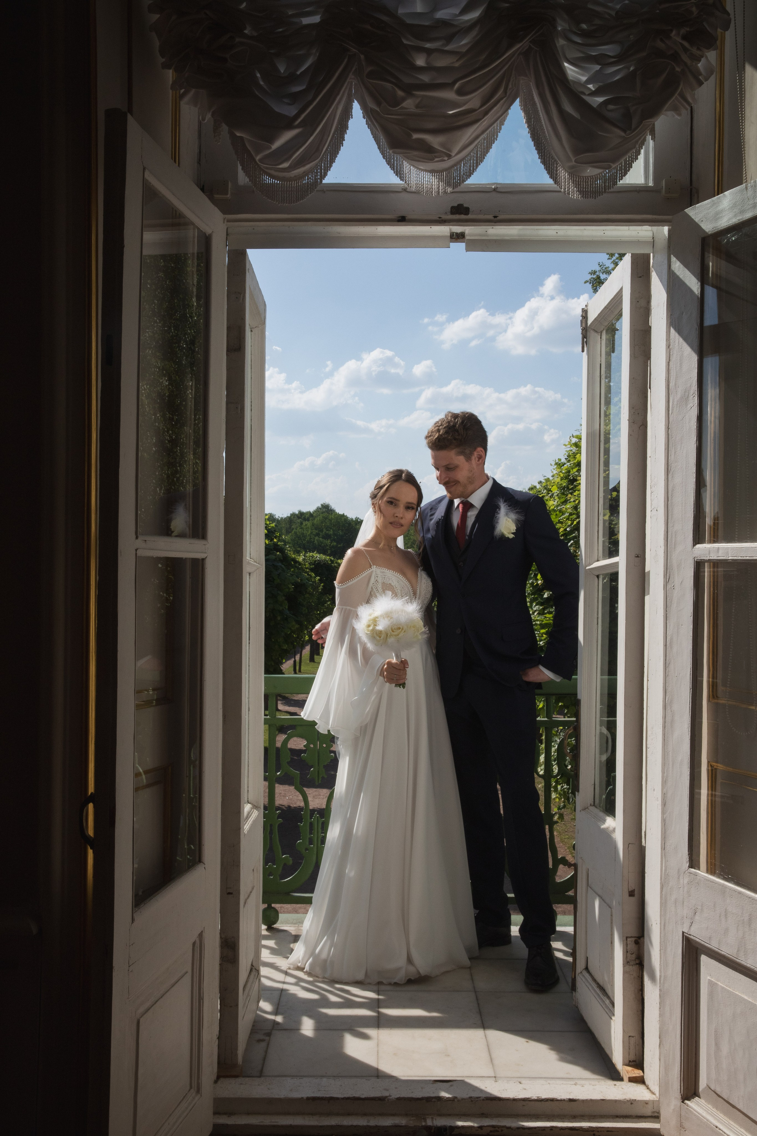 Летняя свадьба в Кусково. Свадебный и портретный фотограф в Москве Мария Кравченко