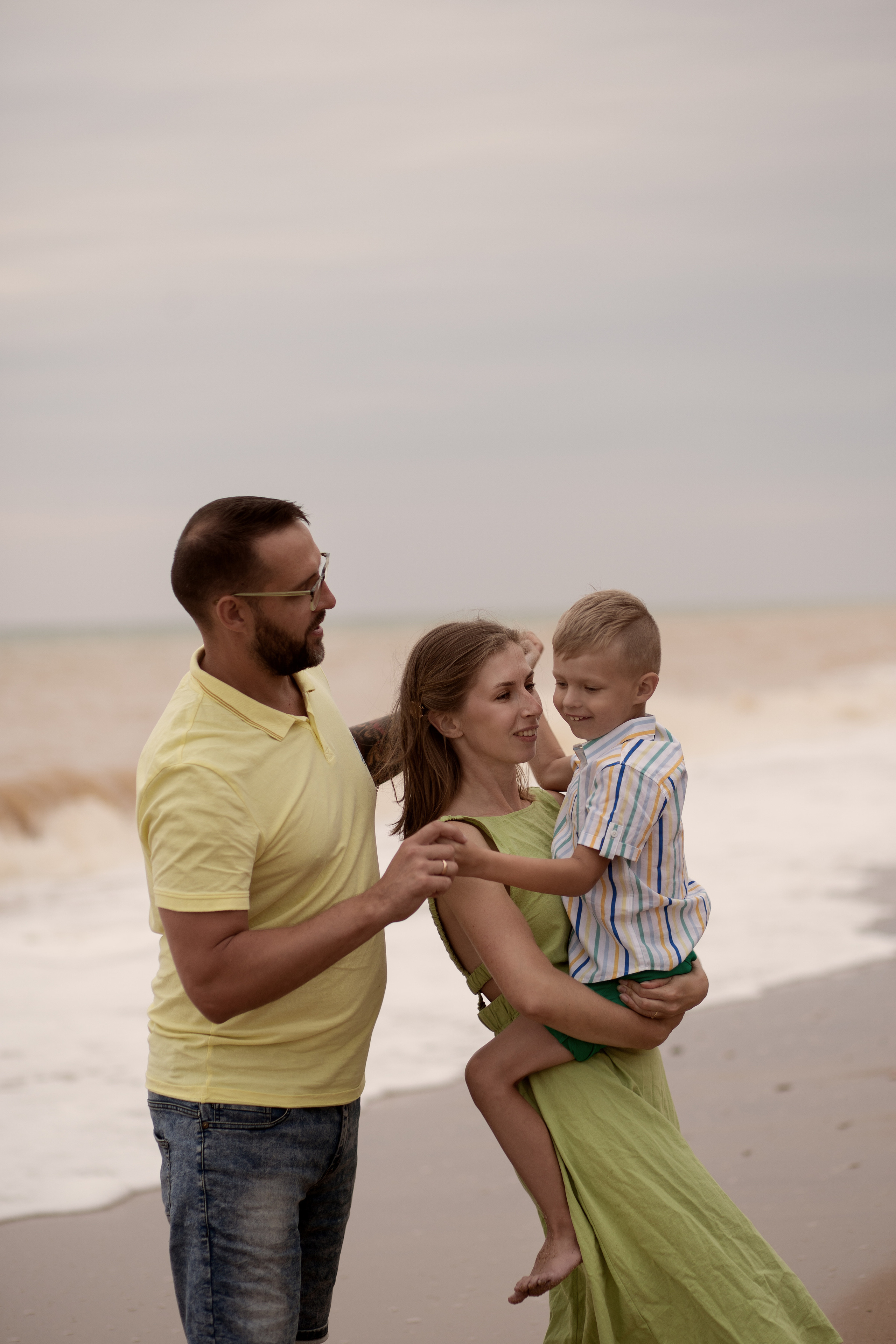 Людмила с семьей. Семейный и свадебный фотограф в Крыму и в Севастополе Сазонова Эля