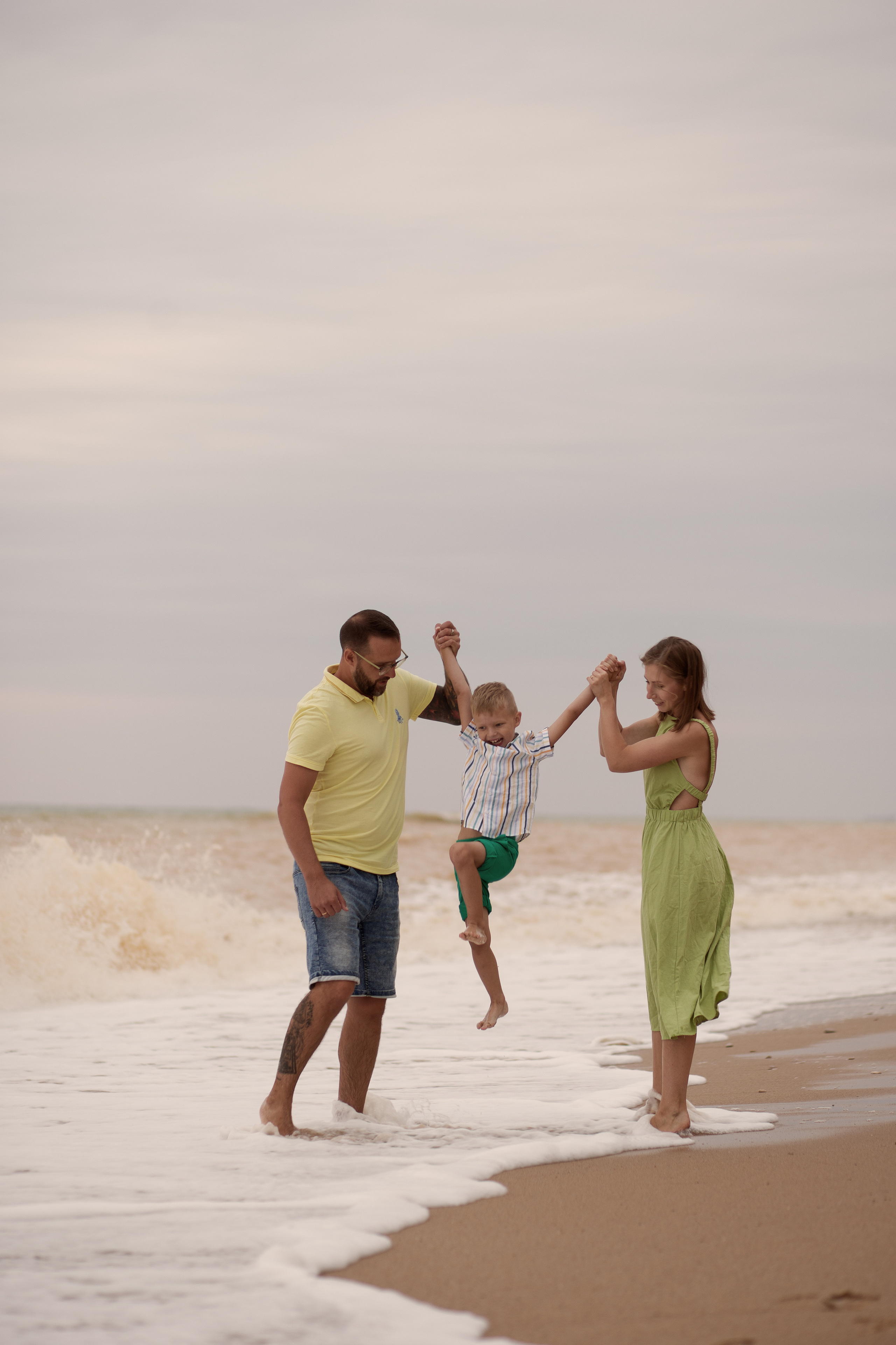 Людмила с семьей. Семейный и свадебный фотограф в Крыму и в Севастополе Сазонова Эля