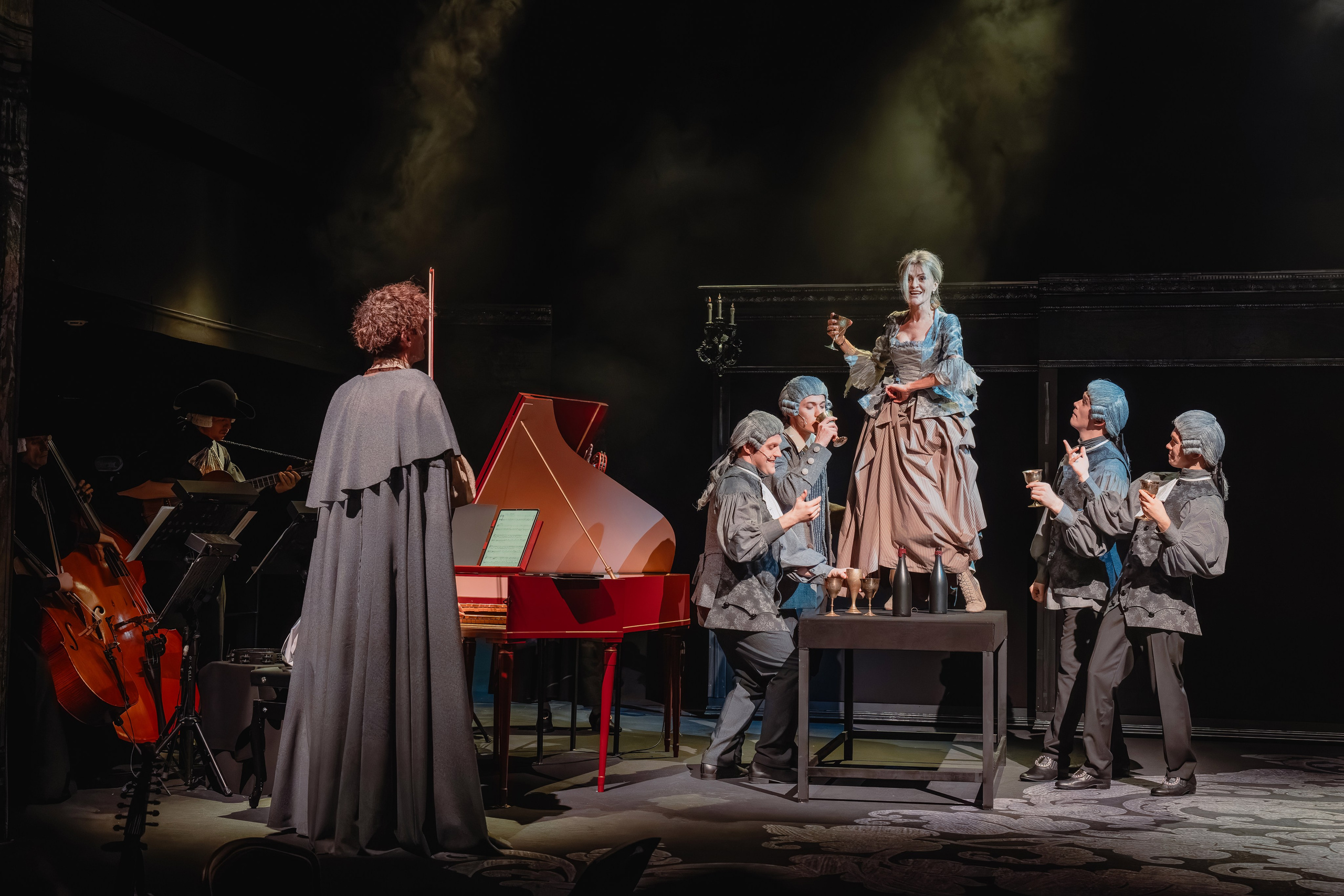 Театр Терезы Дуровой: Моцарт и Сальери. Сайт фотографа Сергея Абрамова