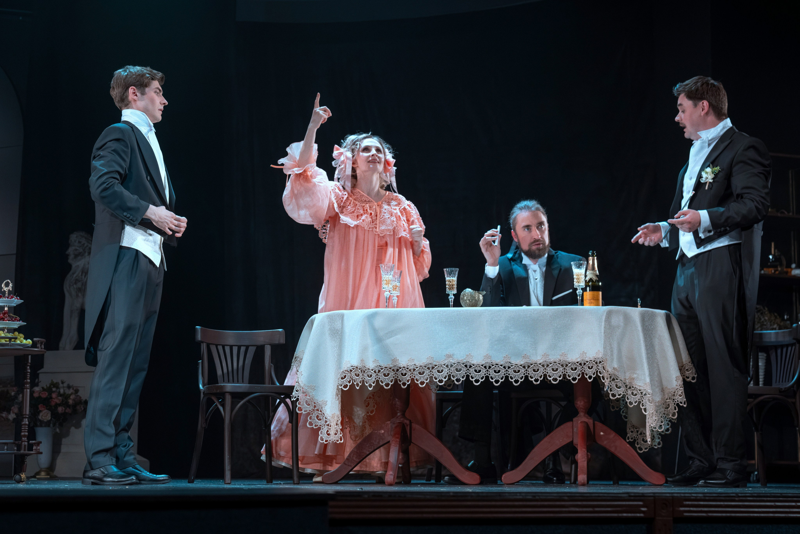 Театр Роста: Отцы и Дети. Сайт фотографа Сергея Абрамова