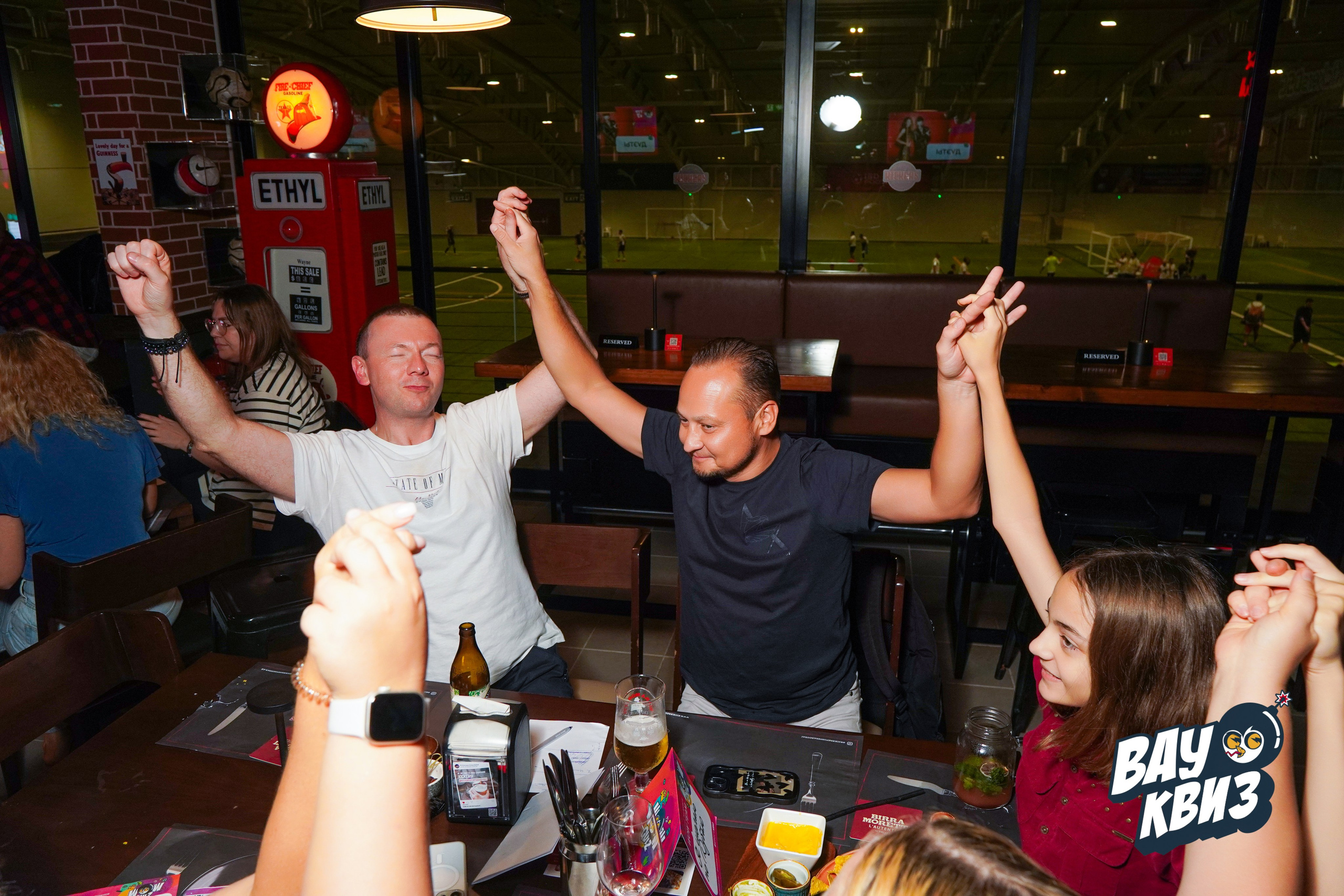 WOW QUIZ DUBAI. Фото | Видео Контент Мишель Ватаманюк