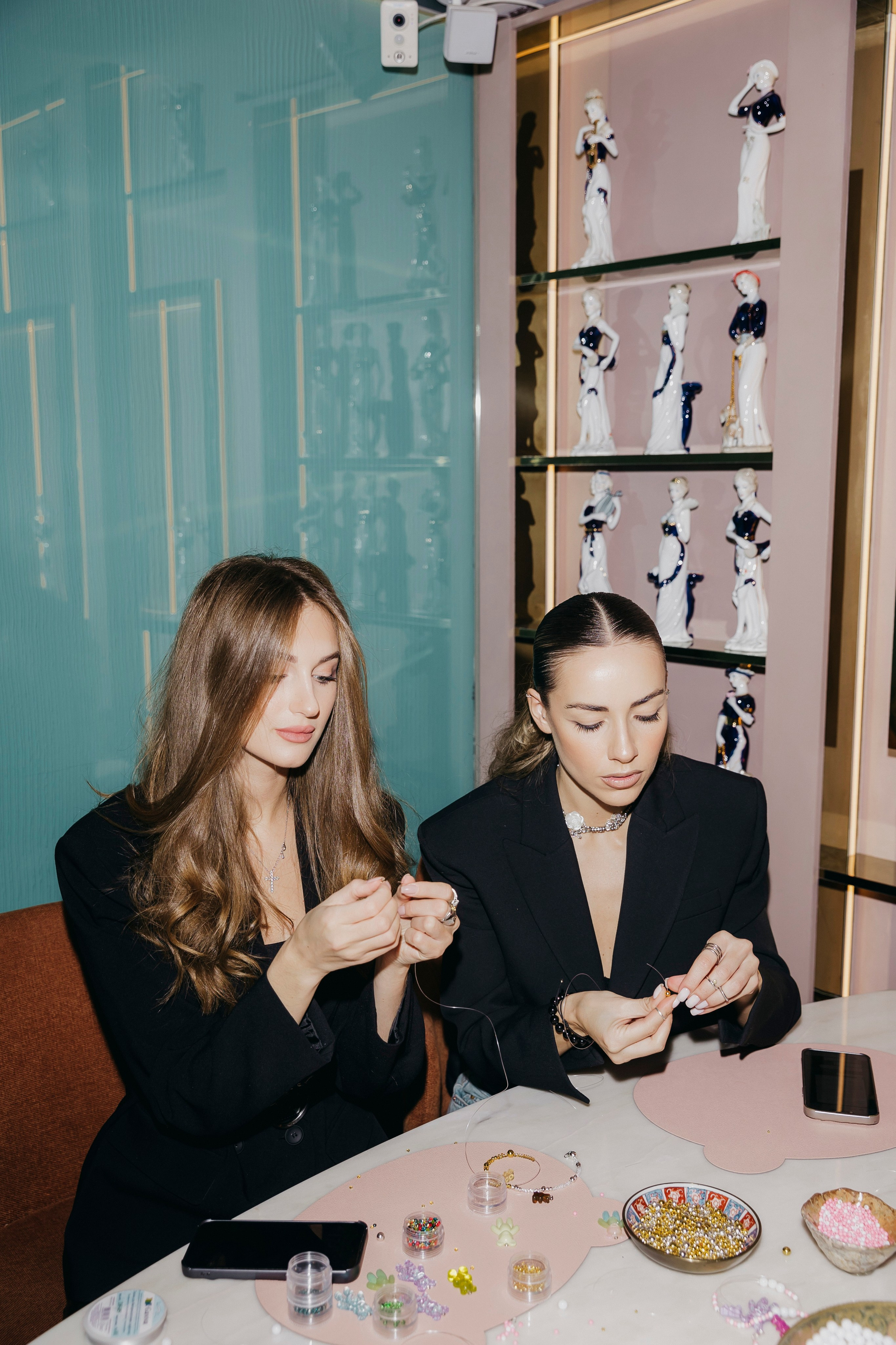 Лина Дембикова & the VOICE Shopping, Rocky2. «Птичка на проводе»: информационный портал в Москве