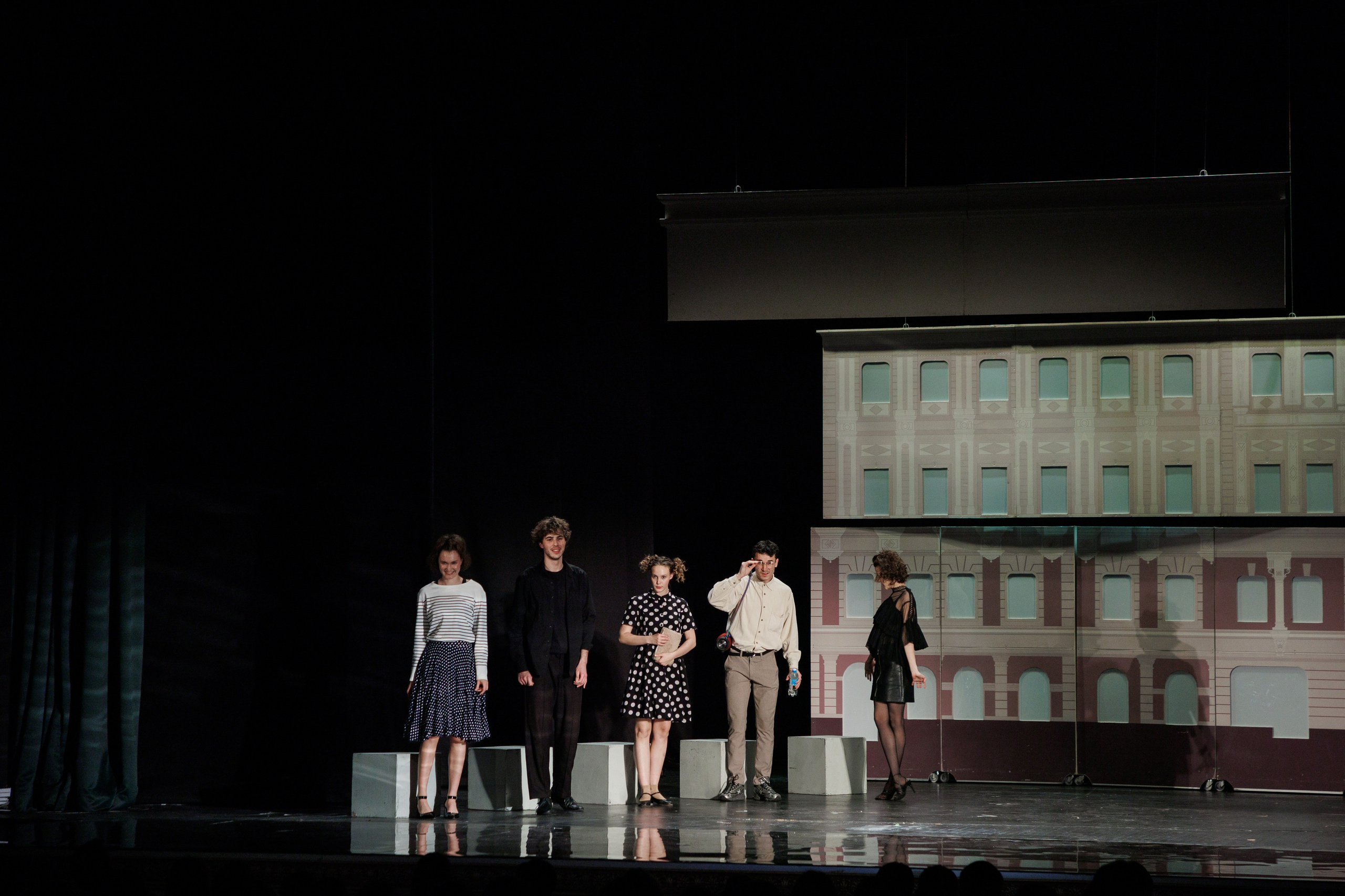 МХАТ. Новый квадрат. Фотограф городских и семейных событий Артем Карпухин