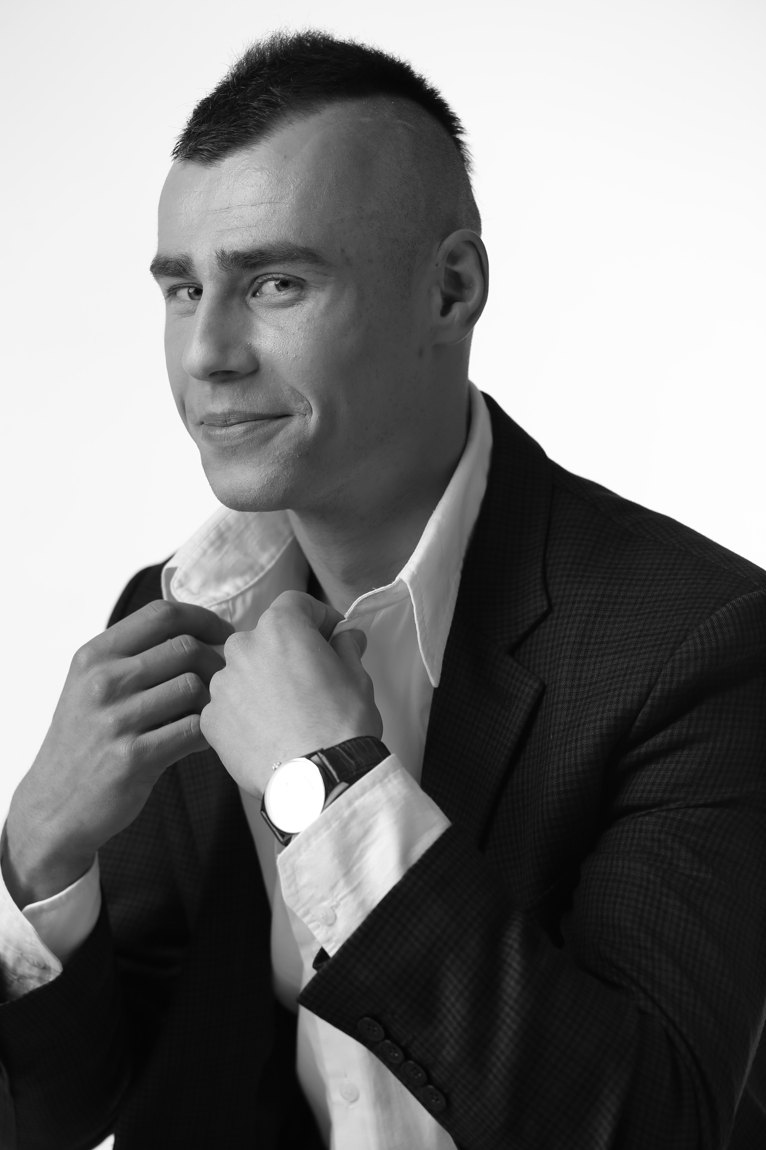 В СТУДИИ. Фотограф видеооператор Пермский край, Пермь, Оса Руслан Саматов