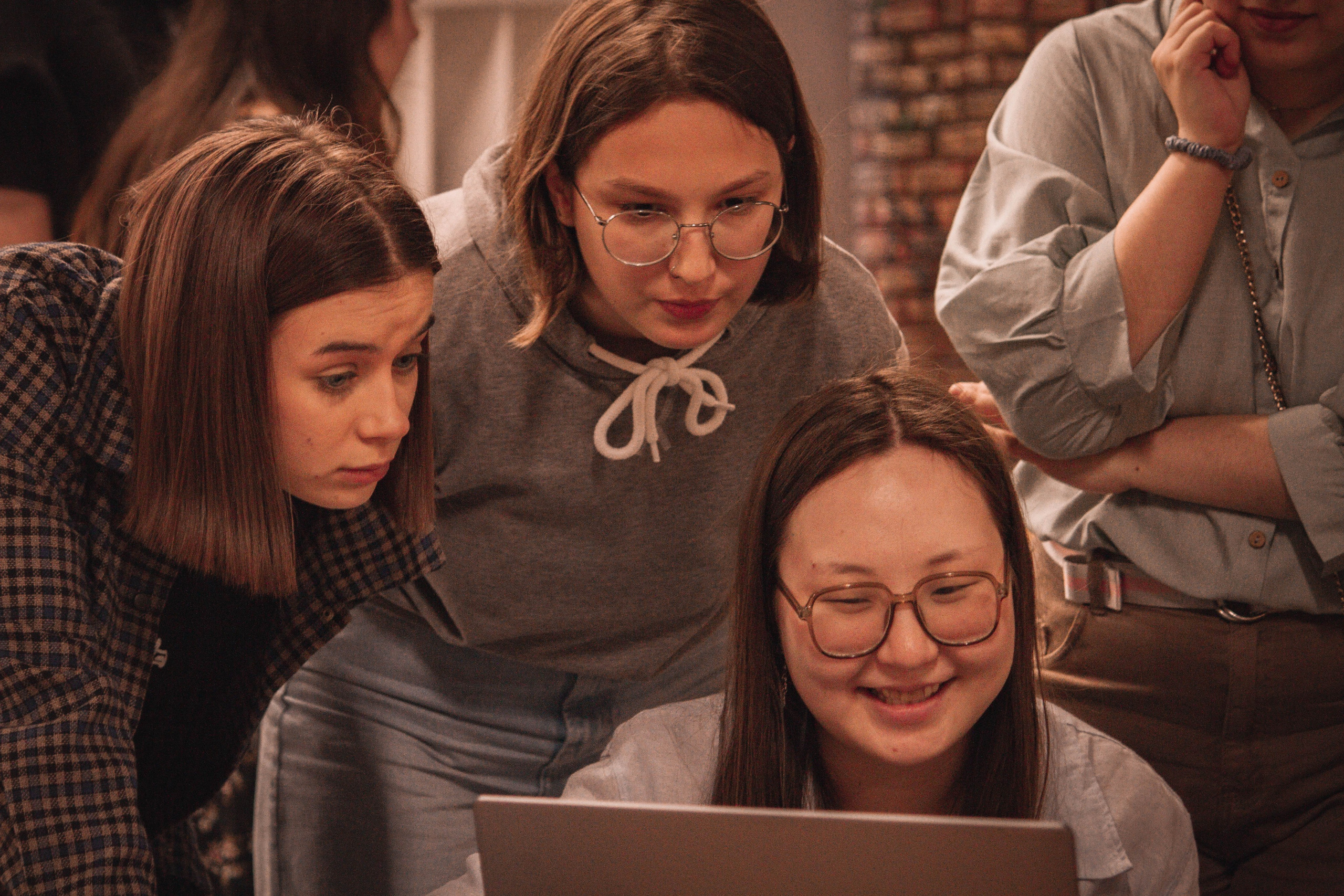 ЖЕНСКИЙ ГЕЙМДЖЕМ — Творческий сбор разработчиц. Создадим шедевр? Виталина и её фотоискусство