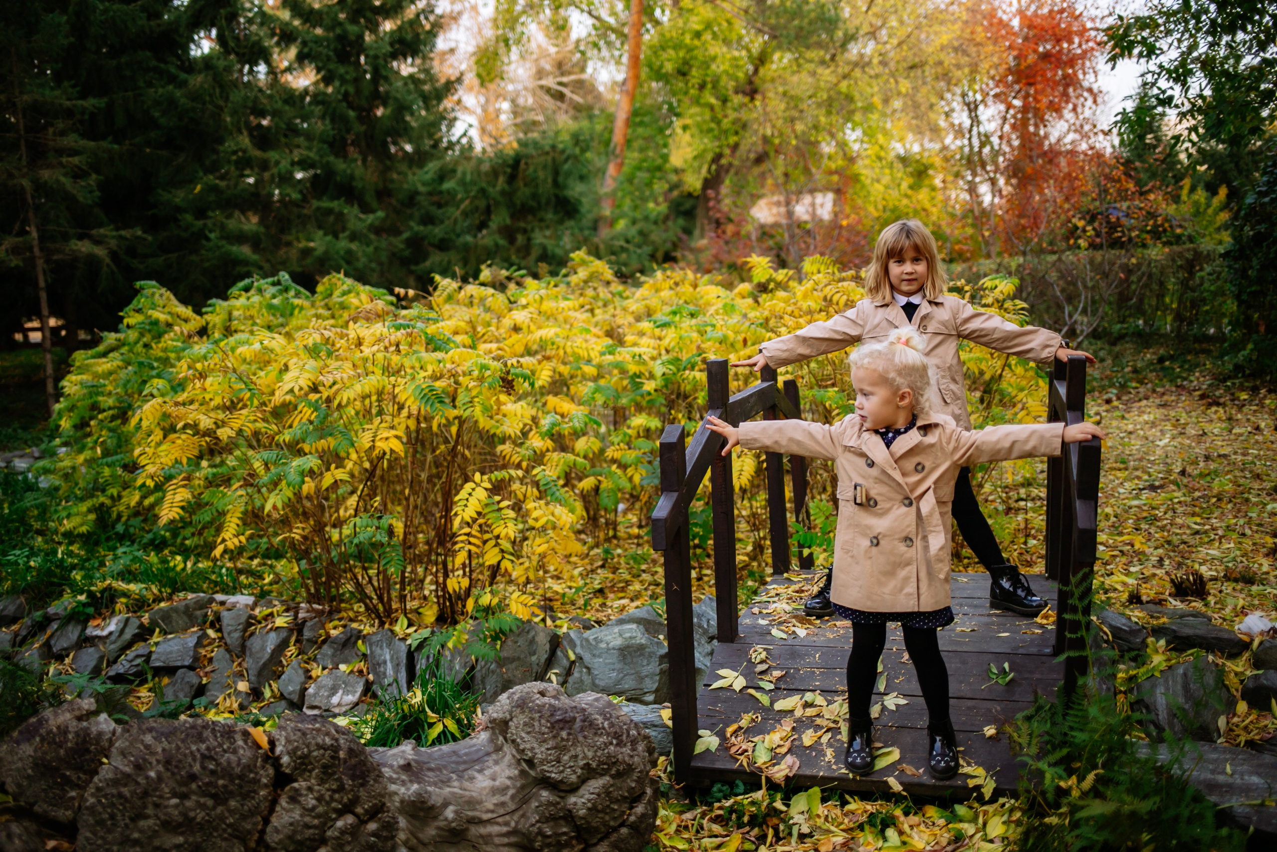 Юля, Анюта, Есения