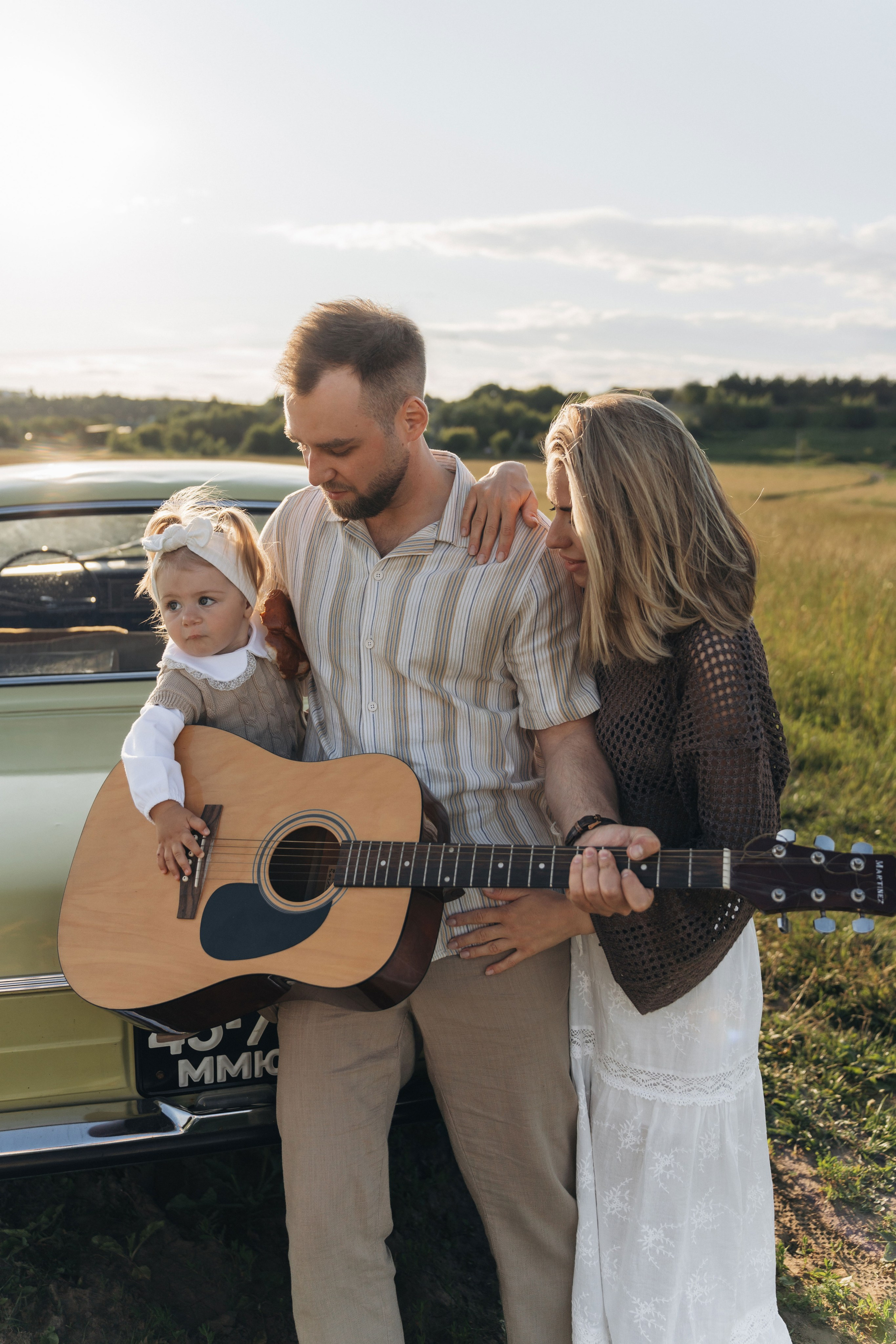 На машине загород. Ваш фотограф Вика Артемова