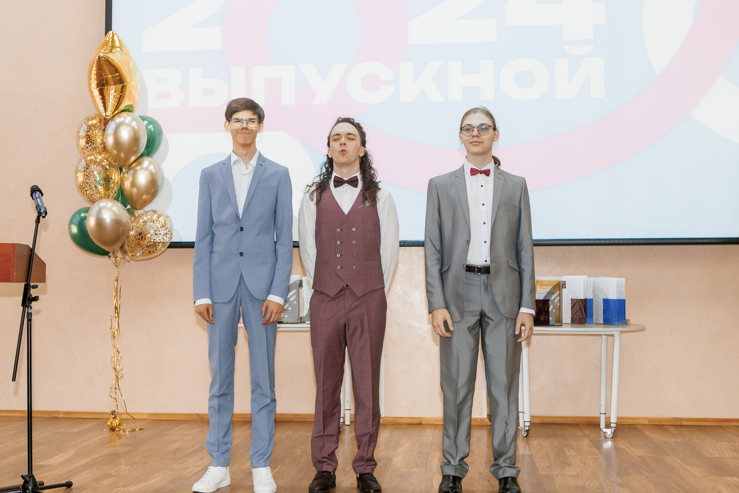 Выпускной Гимназия 12 2024 г. Свадебный и портретный Фотограф в Липецке Дмитрий Котюков