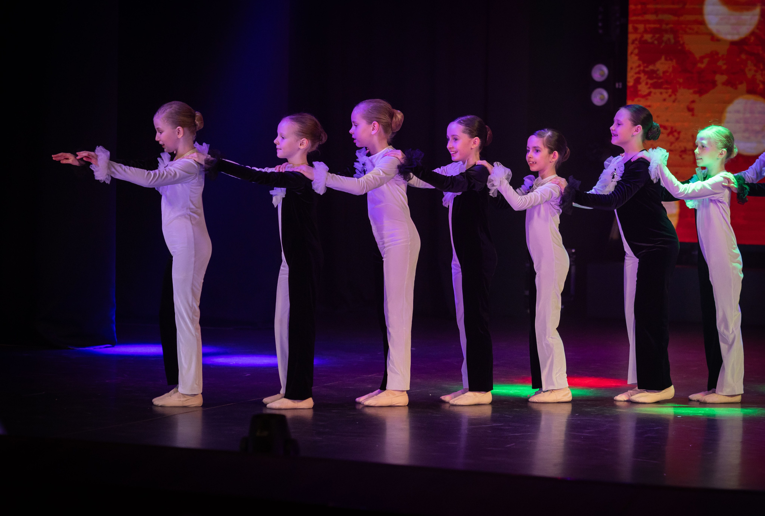 Дк Воровского отчетный концерт. Семейный и детский фотограф Анна Петракова