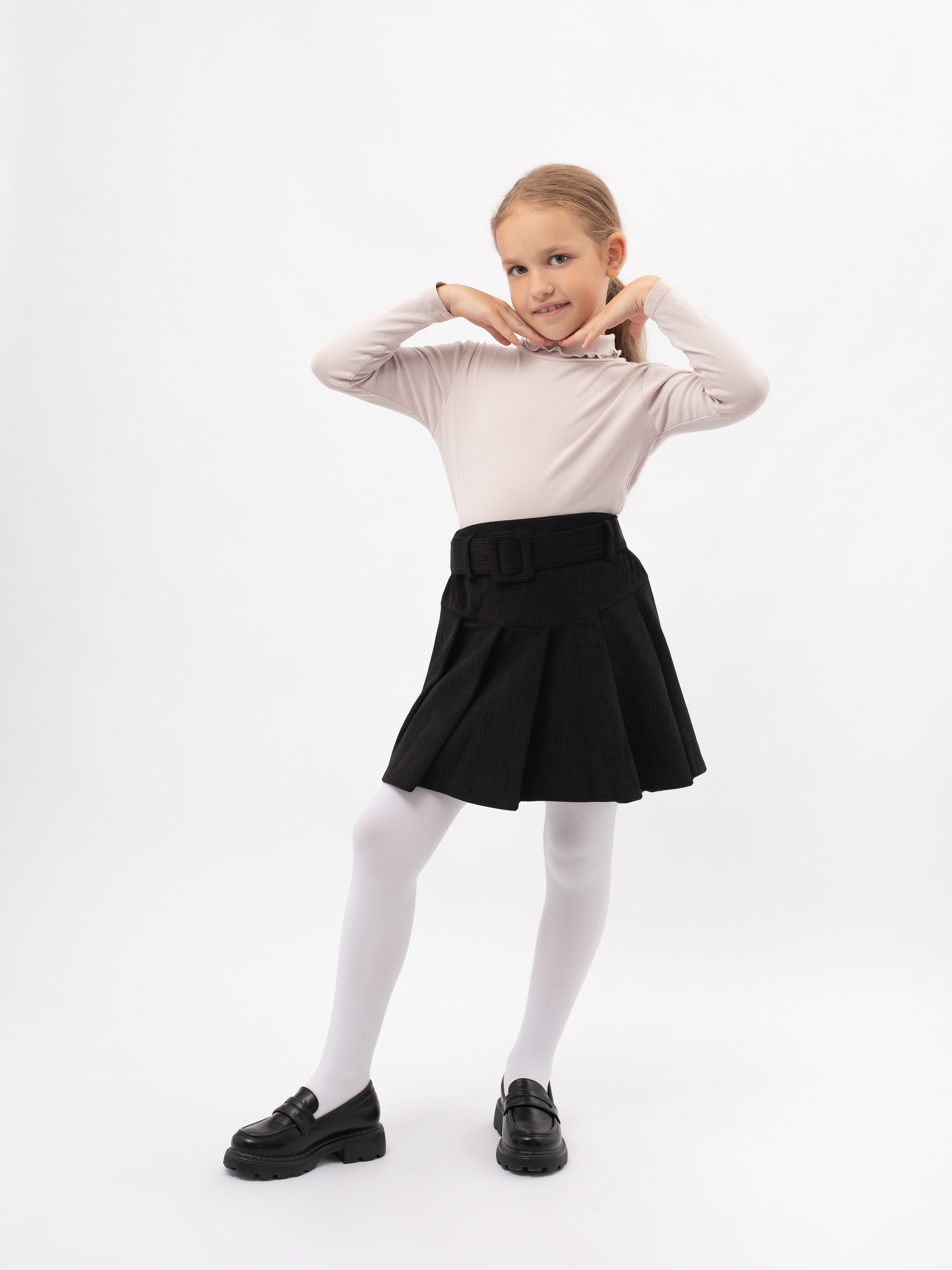 Школьная одежда. Фотостудия предметной и модельной съёмки для маркетплейсов