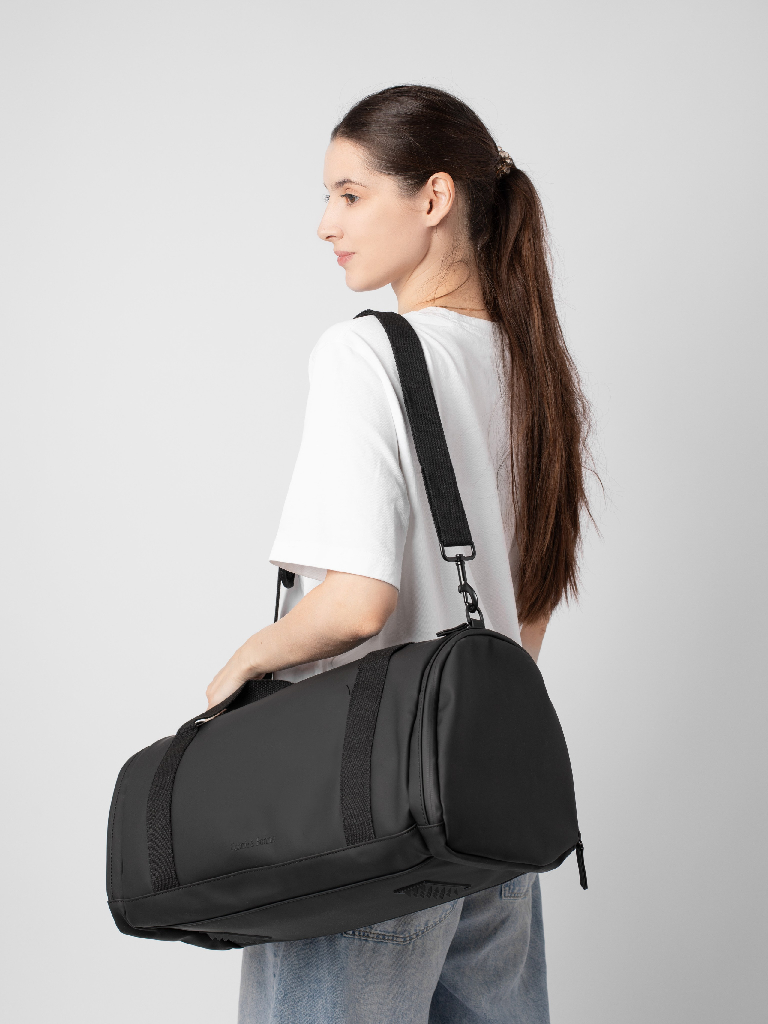 Женские сумки. Фотостудия предметной и модельной съёмки для маркетплейсов