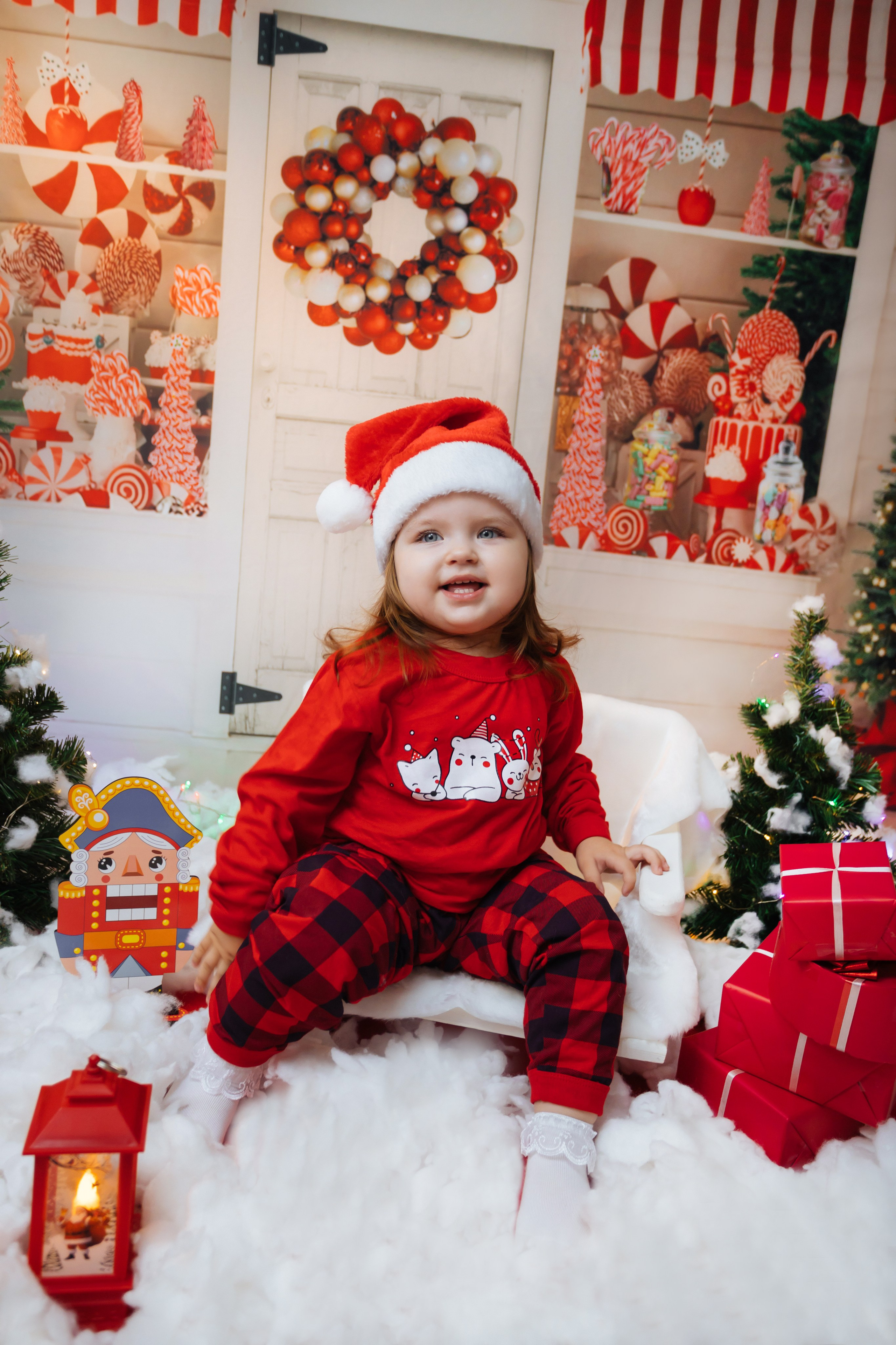 Новогодняя фотосессия — красная фотолокация. Фотограф новорожденных Химки, Красногорск, Мытищи и Москва Елена Третьяк