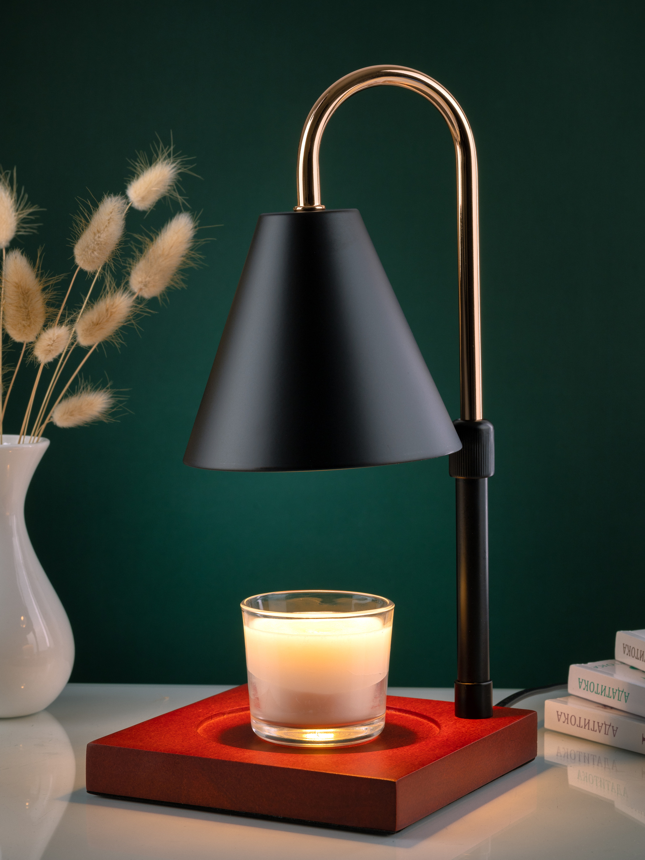 Лампа ароматическая. Уютная студия предметной съемки для маркетплейсов в городе Москва