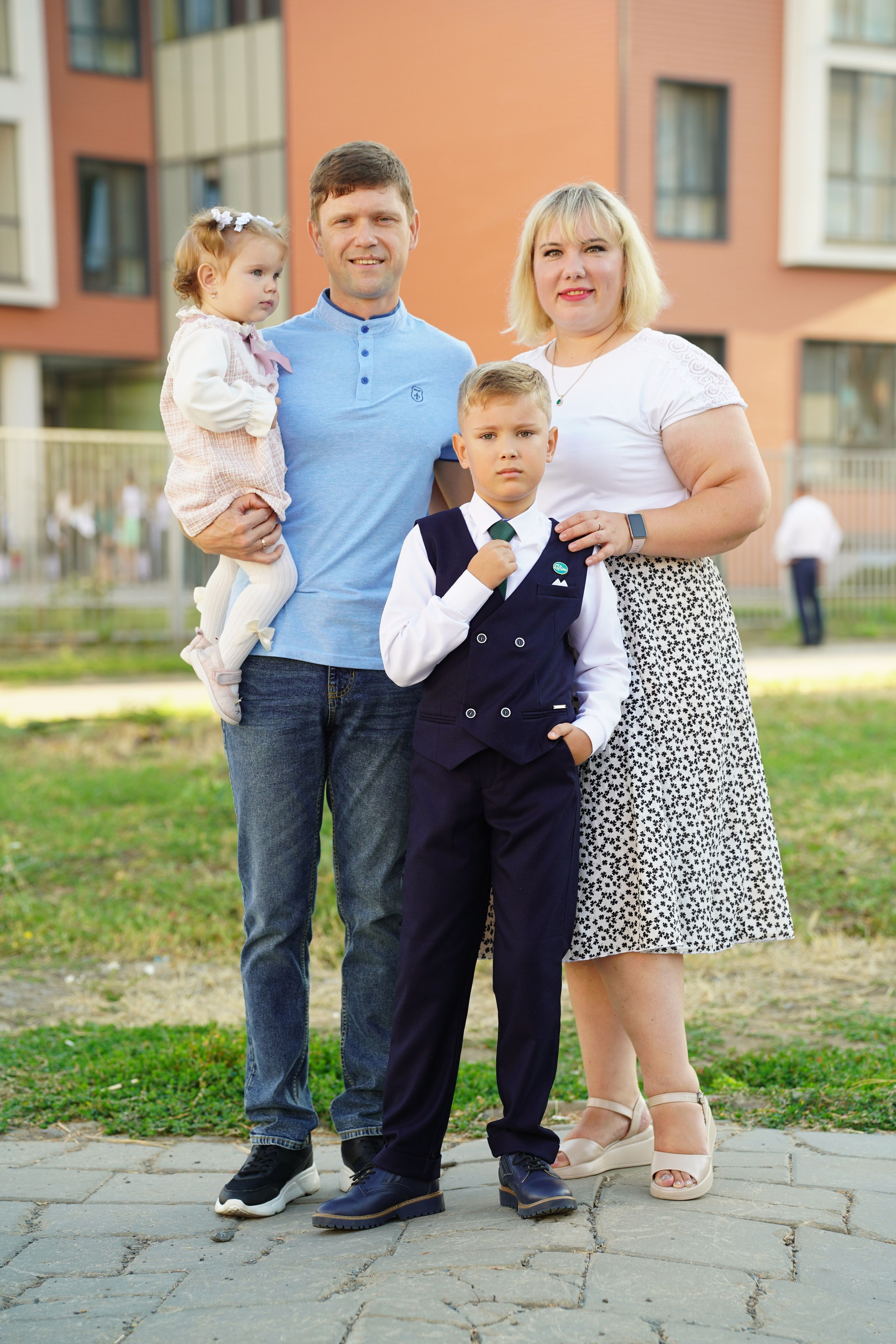 1 сентября / фото с родителями //. MEMENTO.Выпускные альбомы, школьные, юбилейные и другие книги. Ростов-на-Дону