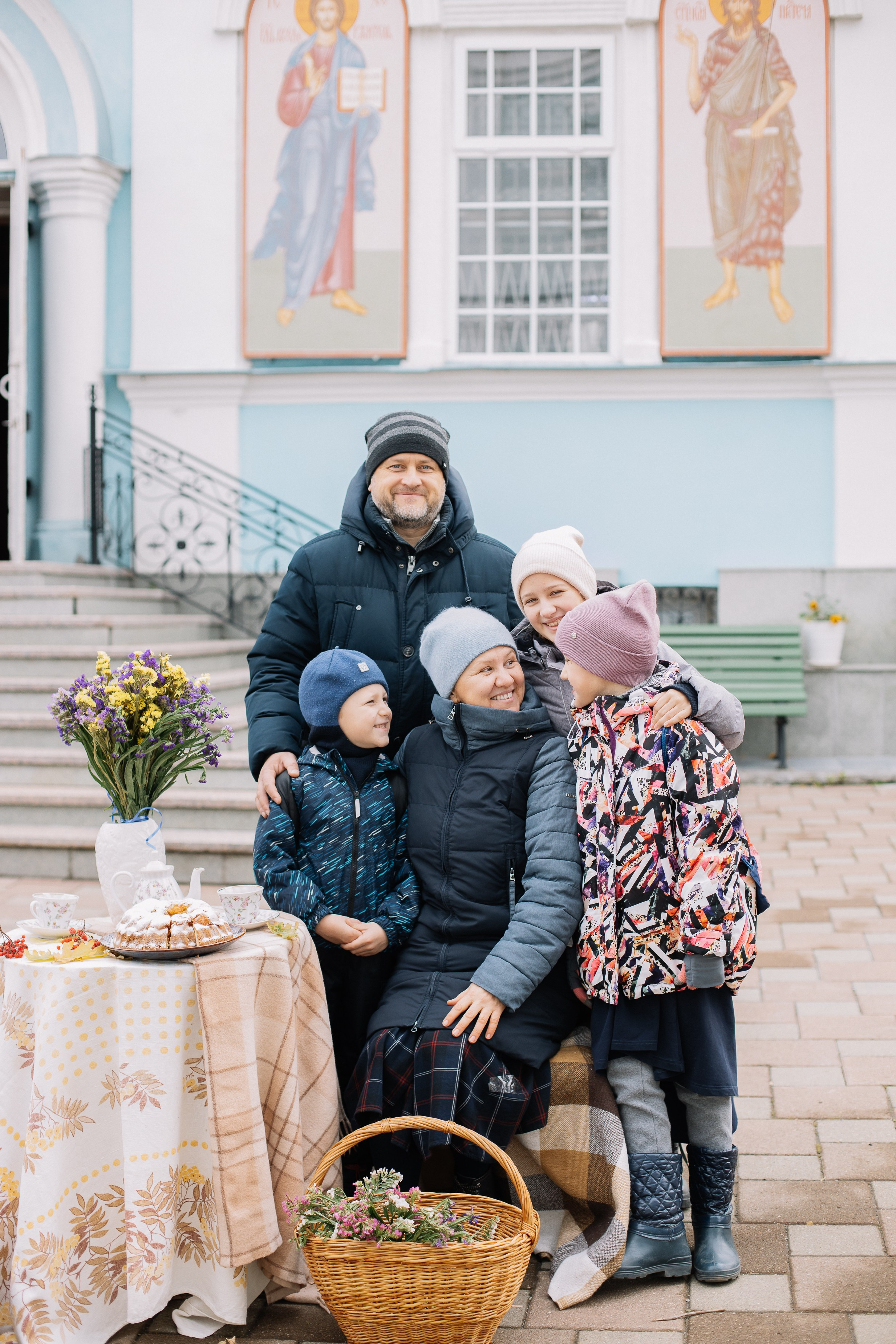 Покров в храме Иоанна Предтечи. Семейный фотограф Трусова Евгения в Екатеринбурге