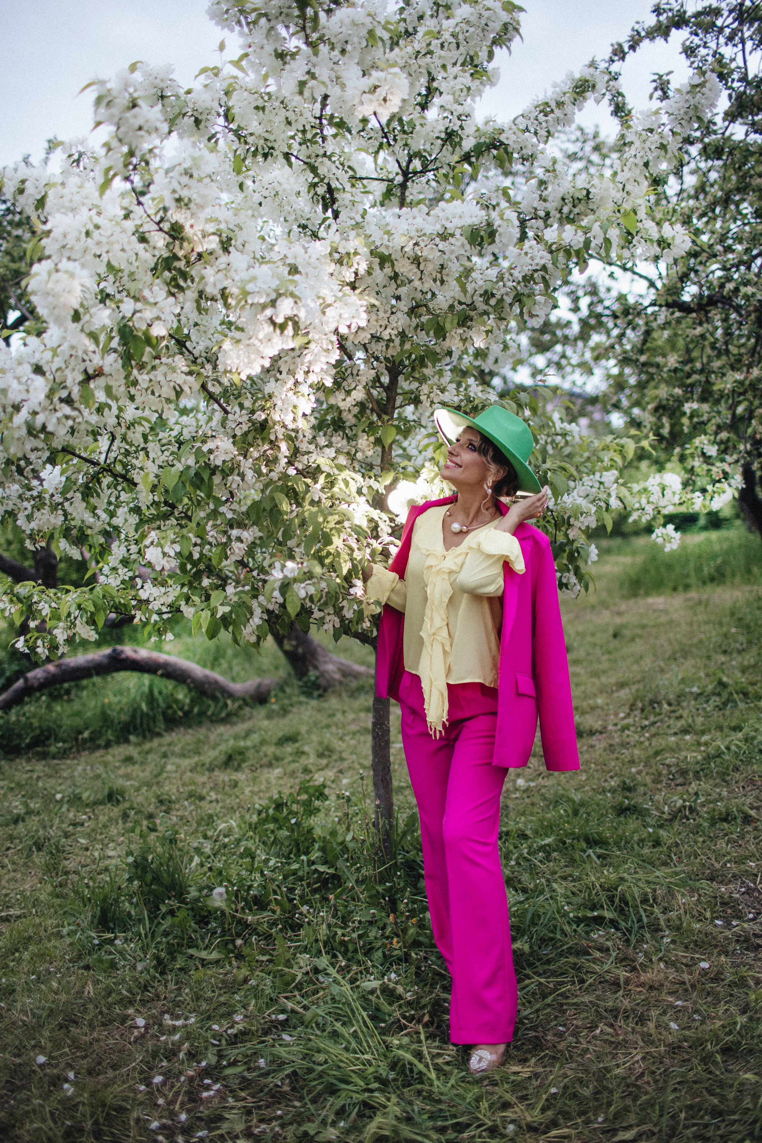 Фотосъемки в цветущих садах. Свадебный и семейный фотограф Спб Бошман Ирина