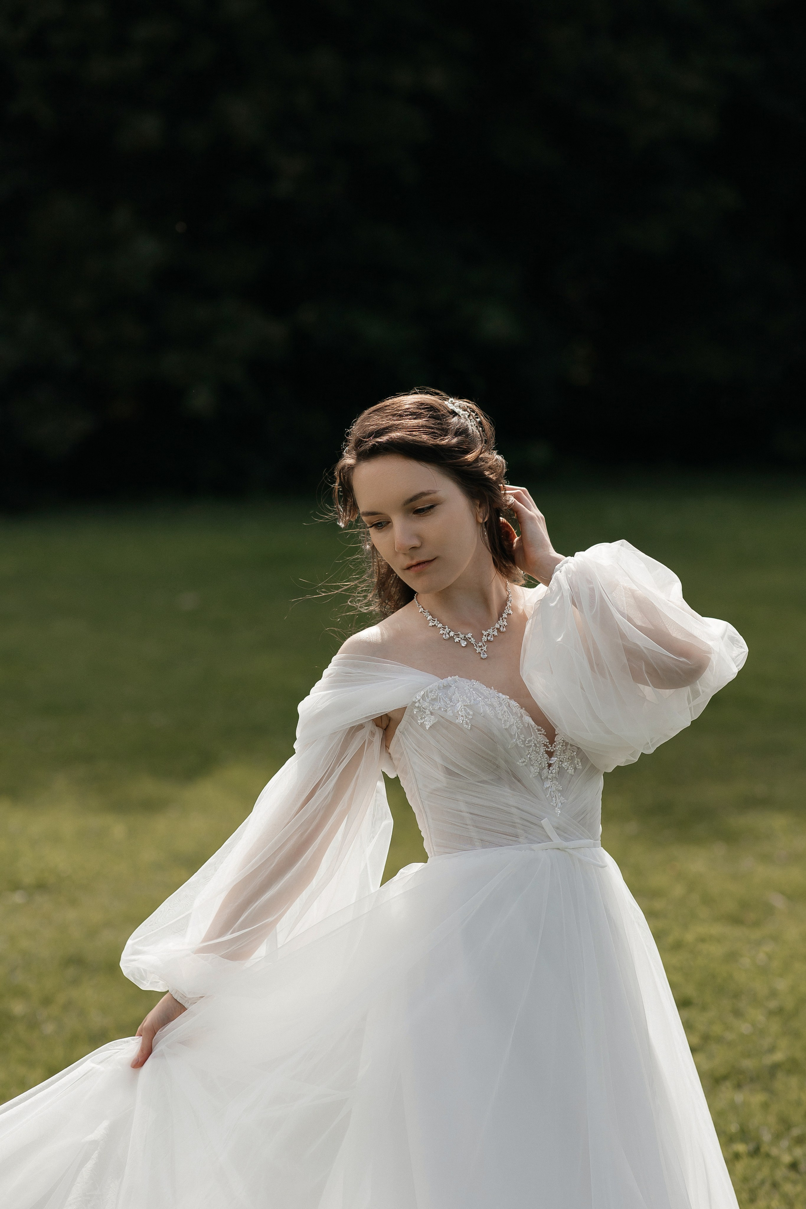 Свадебная фотосессия в Главном Ботаническом саду имени Цицина. Свадебный фотограф в Москве Дарья Олендарёва