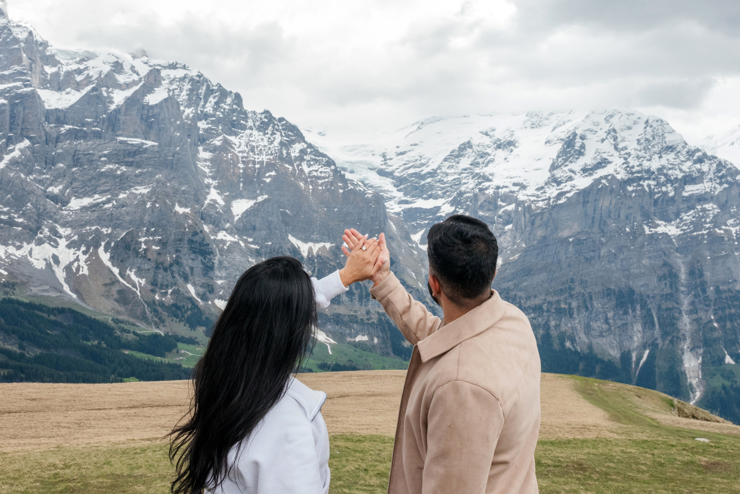 Bijal & Nihar (Grindelwald). Photographer in Interlaken area