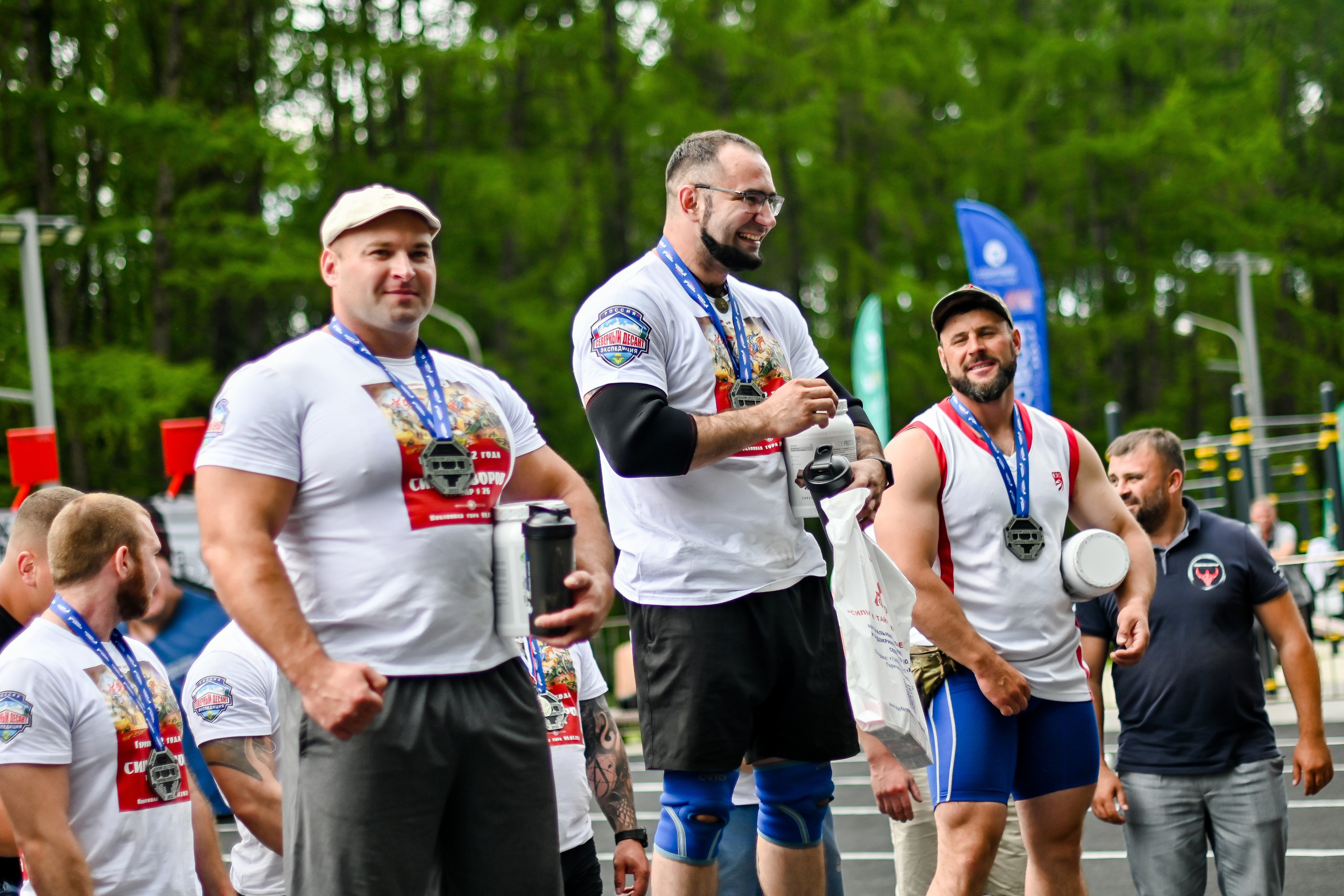 СТРОНГ. Фотограф для бизнесконтента, репортажей и семейного альбома в Москве
