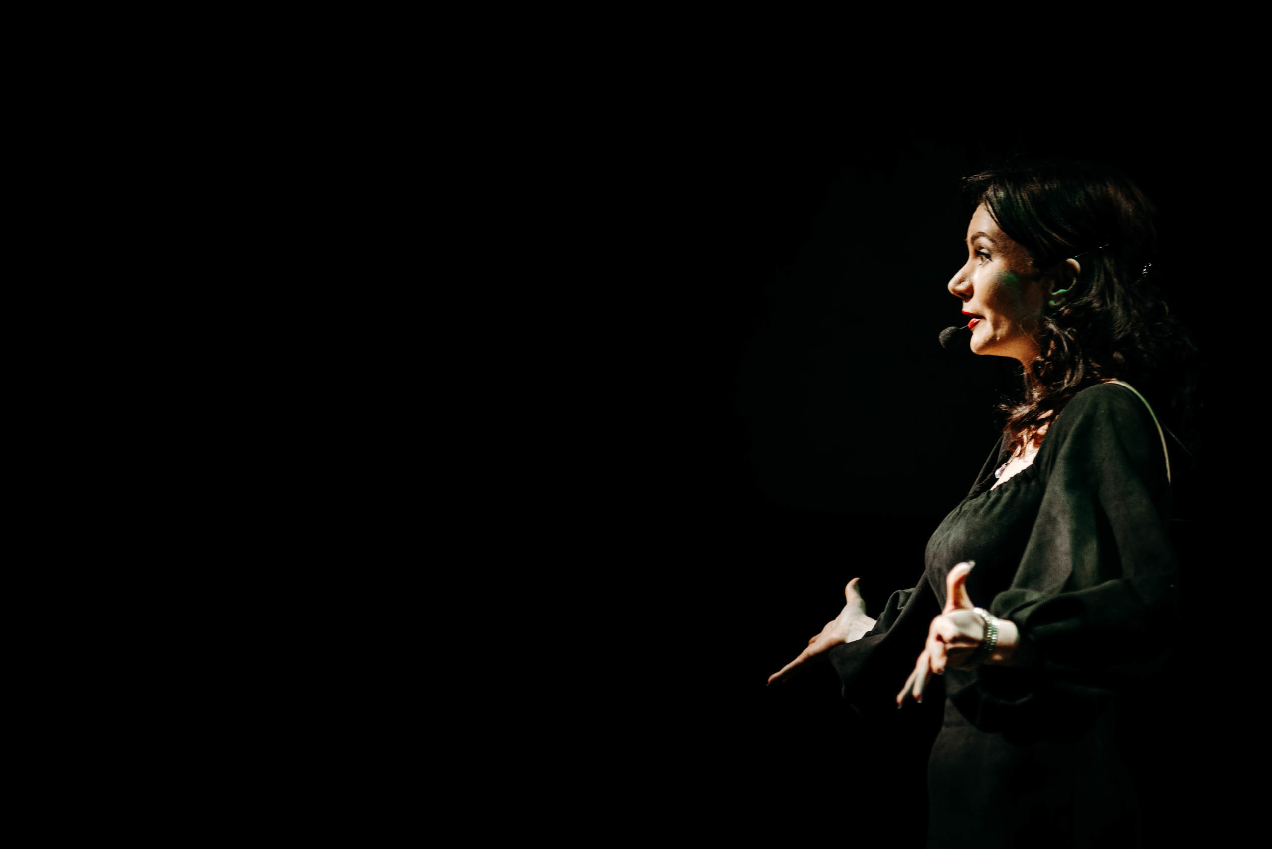 Спектакль Темные Аллеи. Фотограф в Москве Илья Максимов