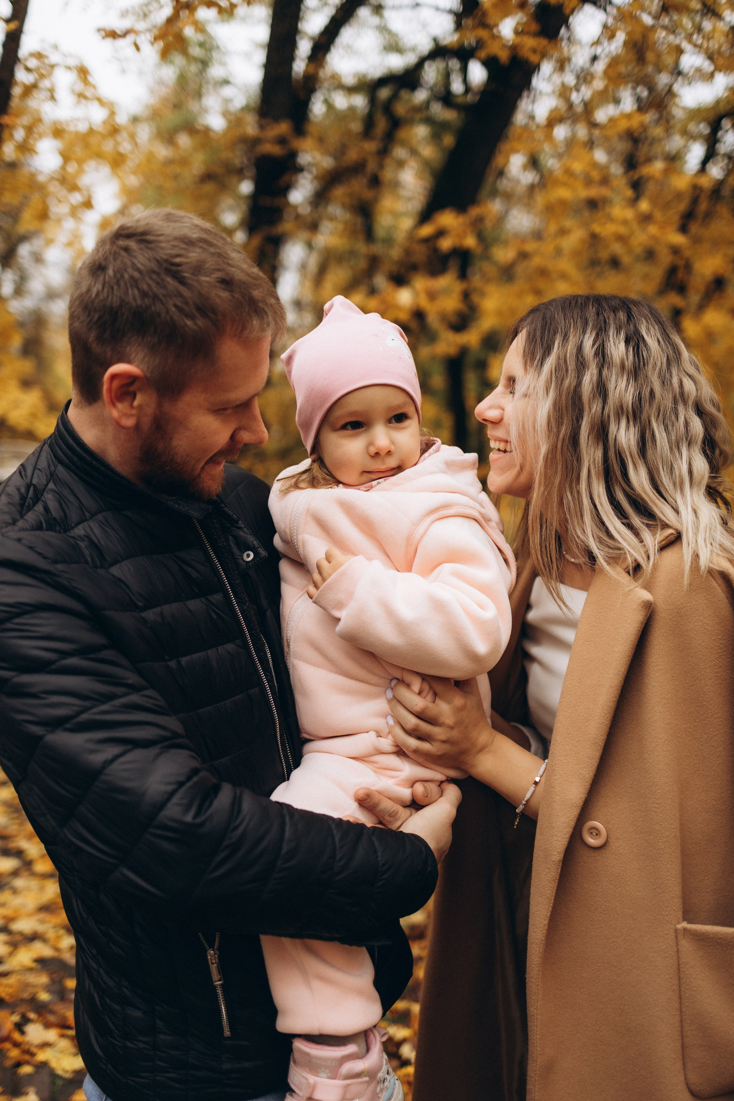 Осенняя семейная фотосъемка (11.10.2025 г.) г. Обнинск (Калужская обл.). Надежда Стар семейный и церковный фотограф в Жукове и Калужской области