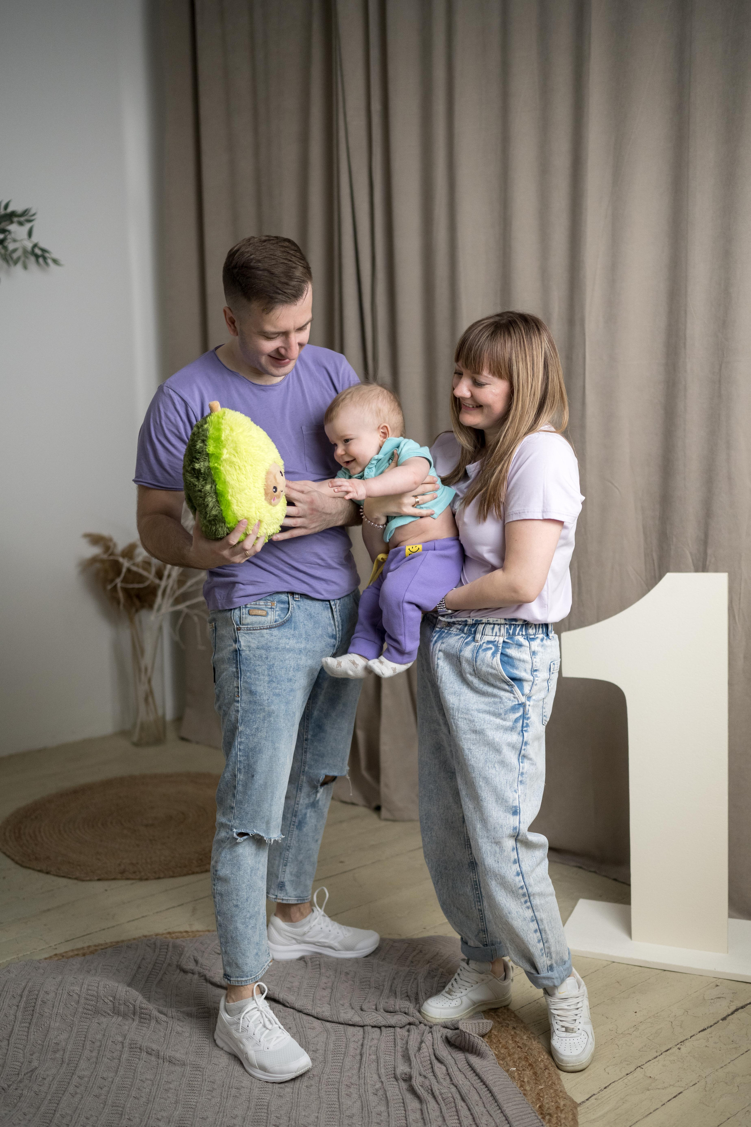 Семейная фотосессия в студии. Фотограф в Белграде Чугреева Елена