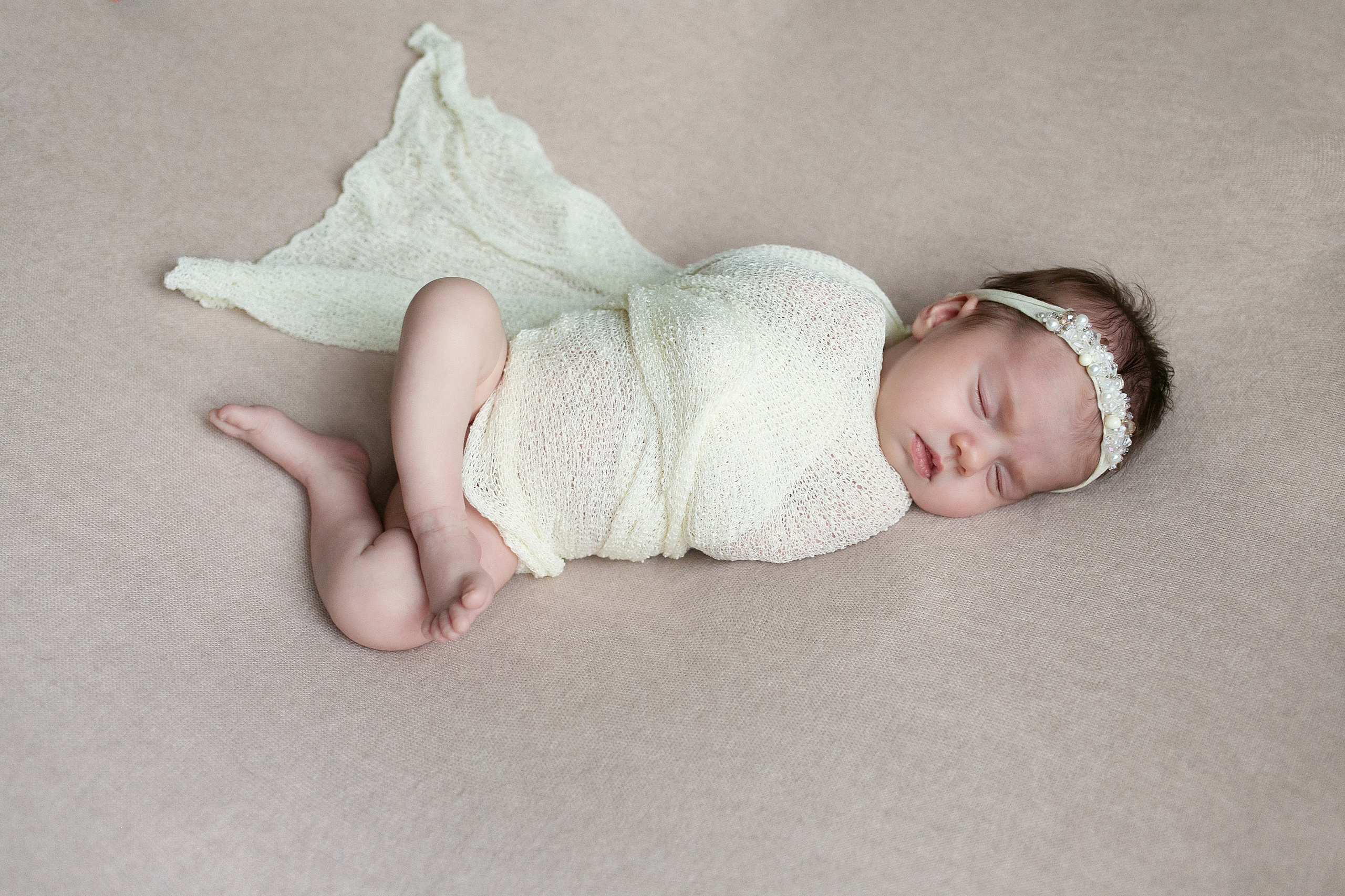 Новорожденные. Фотограф новорожденных и семейный фотограф НСО г. Бердск Марина Львова