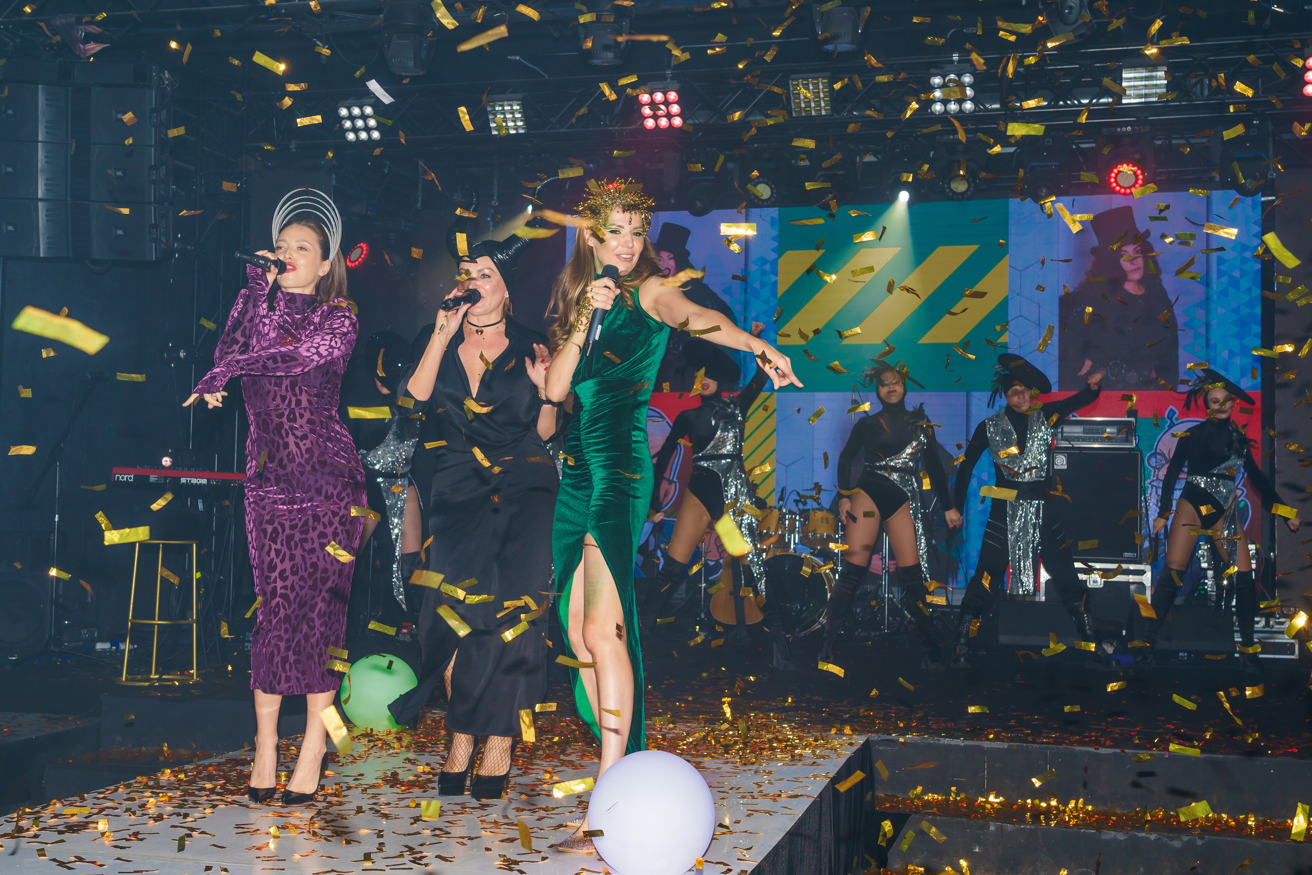 Взрослый день рождения. Photomantis