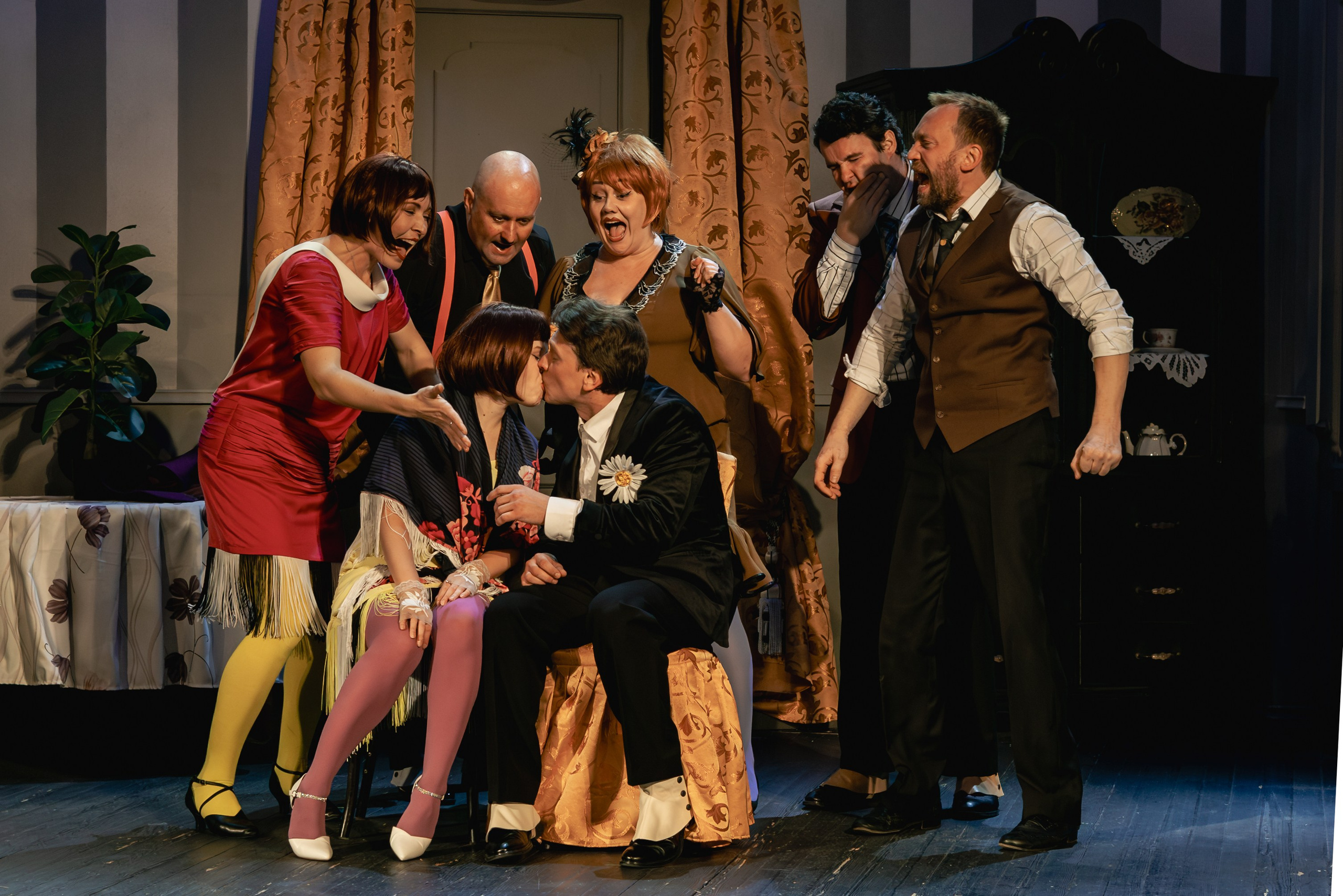 Театр Юного Зрителя «Две свадьбы». Фотограф Марк Файзулин