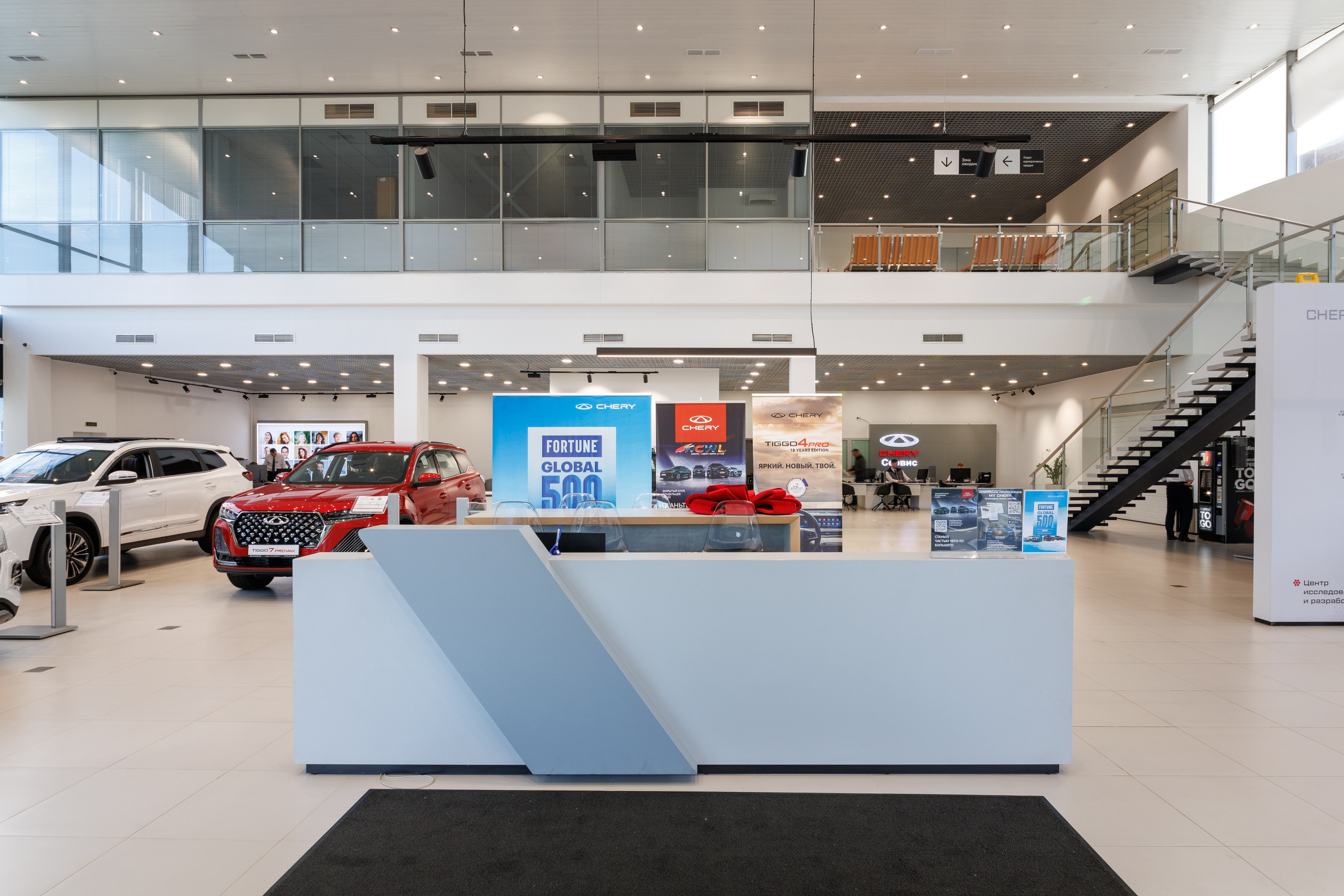 Фото для автомобильного дилерского центра в СПб