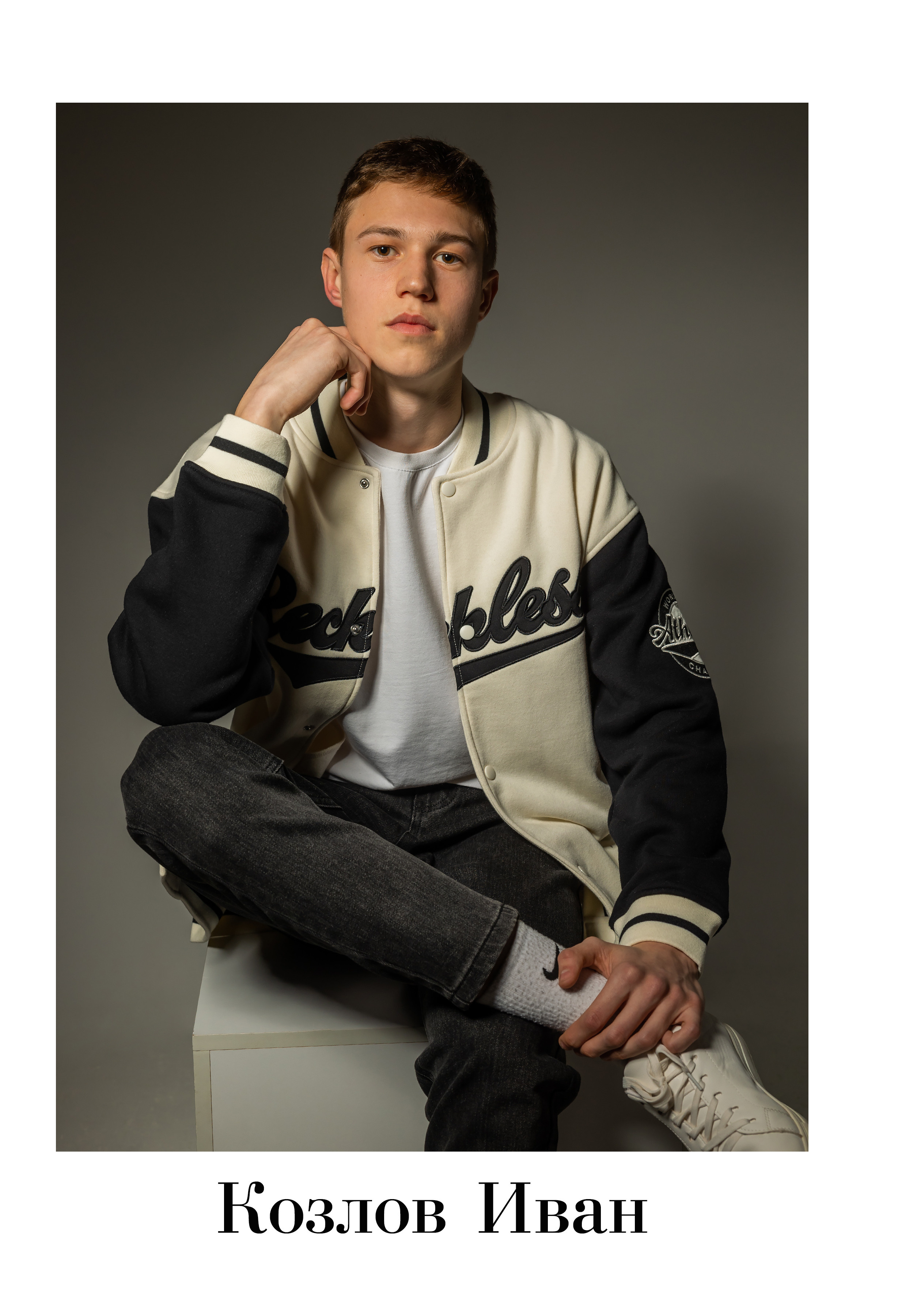 «Журнал» 4500 руб. Фотограф Петров Александр Свадьбы, Съемка в студии, Выпускные альбомы г. Балашов