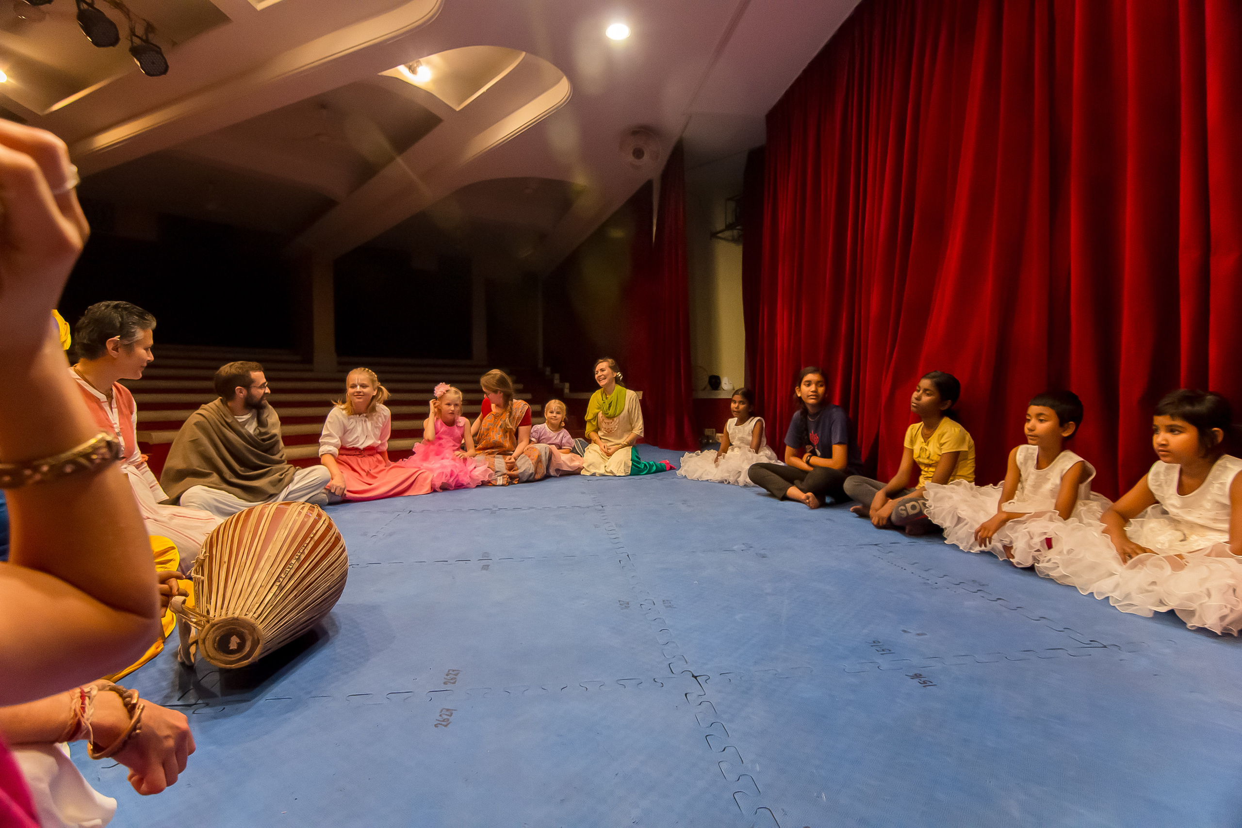 Спектакль «3 послания Нарада Муни». Арт-фотограф Евгений Матвиенко